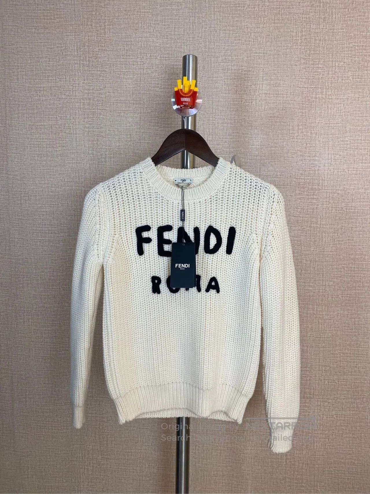 Fendi Fendi Classic Logo Wool Sweater White. Size US S / EU 44-46 / 1 - 1 Thumbnail