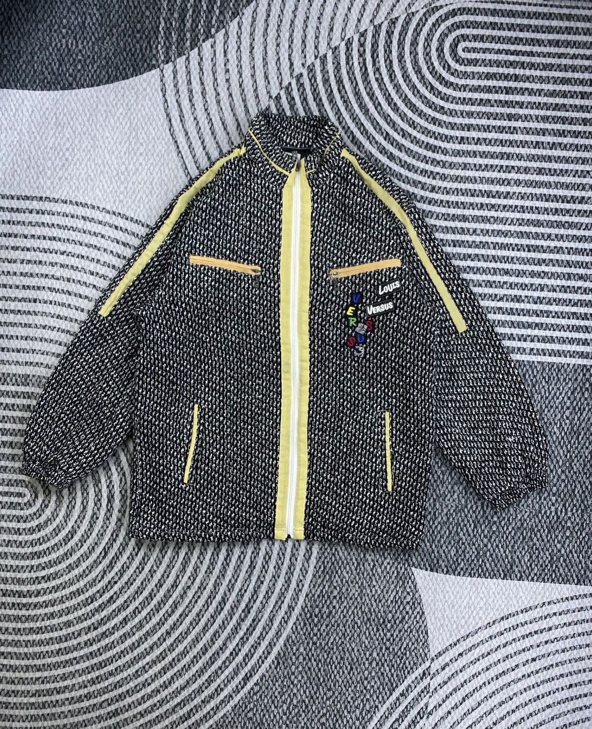 Other Vintage Louis Versus Patches Casual Zipper Jacket Size US L / EU 52-54 / 3 - 1 Thumbnail
