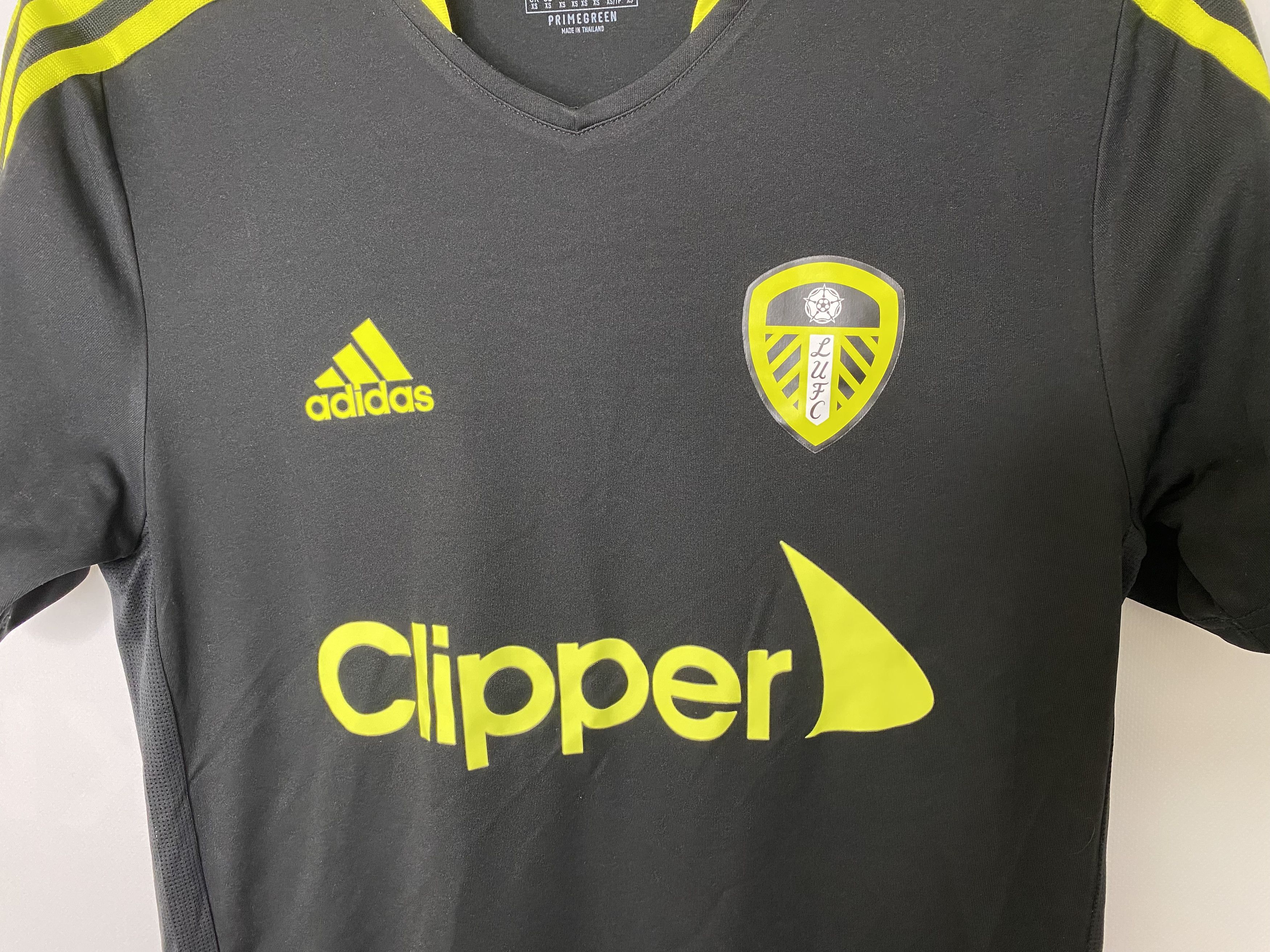 Adidas LEEDS UNITED 2021 2022 TRAINING FOOTBALL SHIRT SOCCER JERSEY Size US XS / EU 42 / 0 - 3 Thumbnail