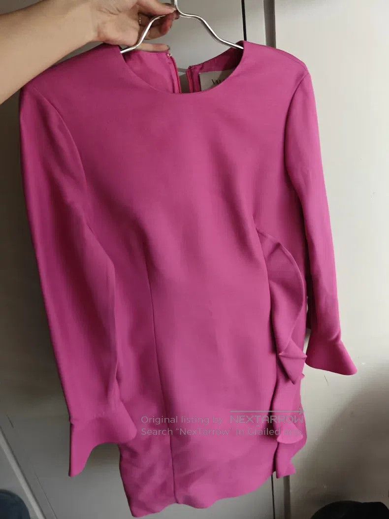 Valentino Valentino dress Size M / US 6-8 / IT 42-44 - 1 Thumbnail