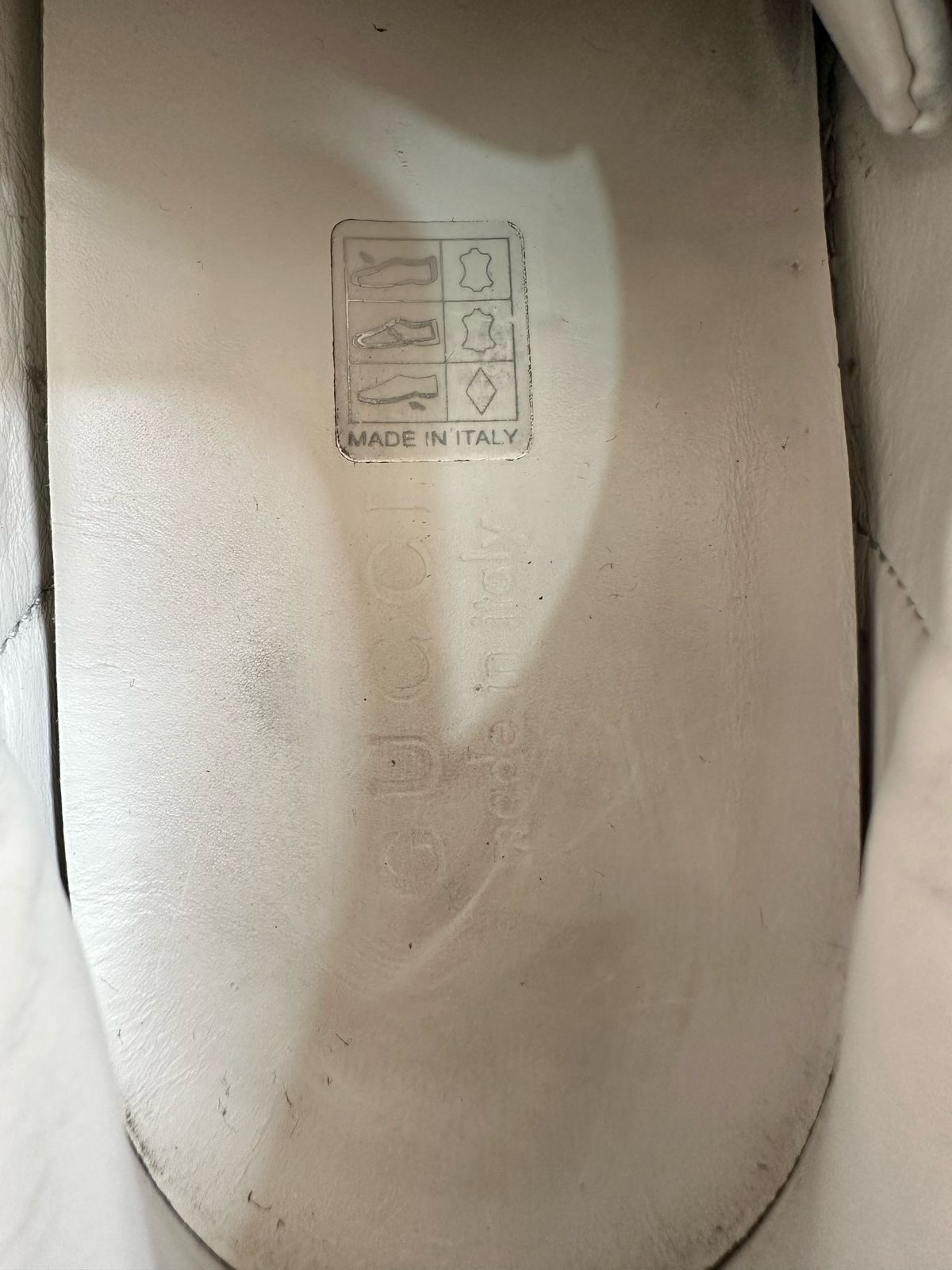 Gucci Gucci White/Grey Leather Perforated GG Ace Sneakers Size 9 Size US 9 / EU 42 - 7 Thumbnail