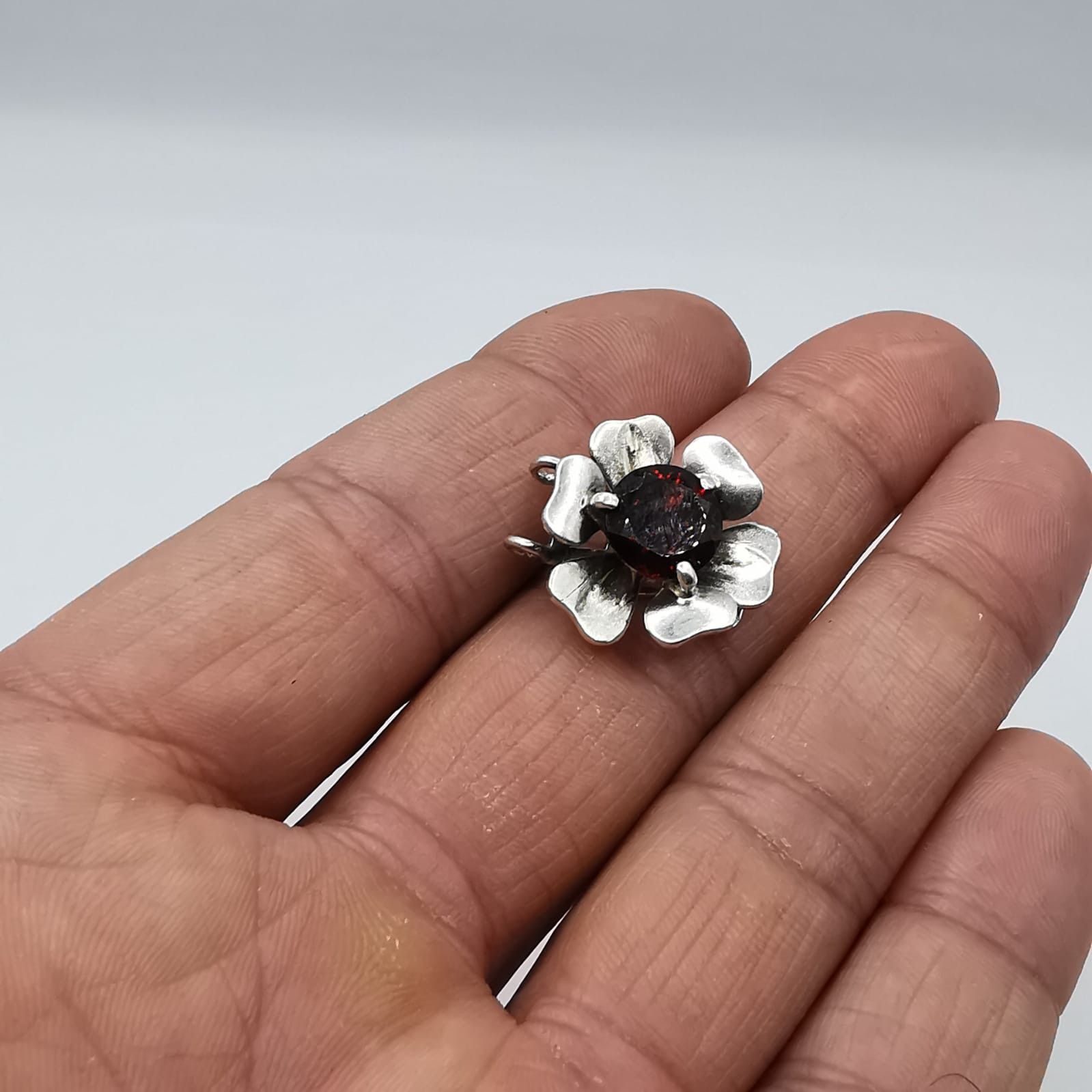 Sterling Silver Vintage Pendant "Clover" 925 Sterling Silver Ruby 5,55g Size ONE SIZE - 1 Thumbnail
