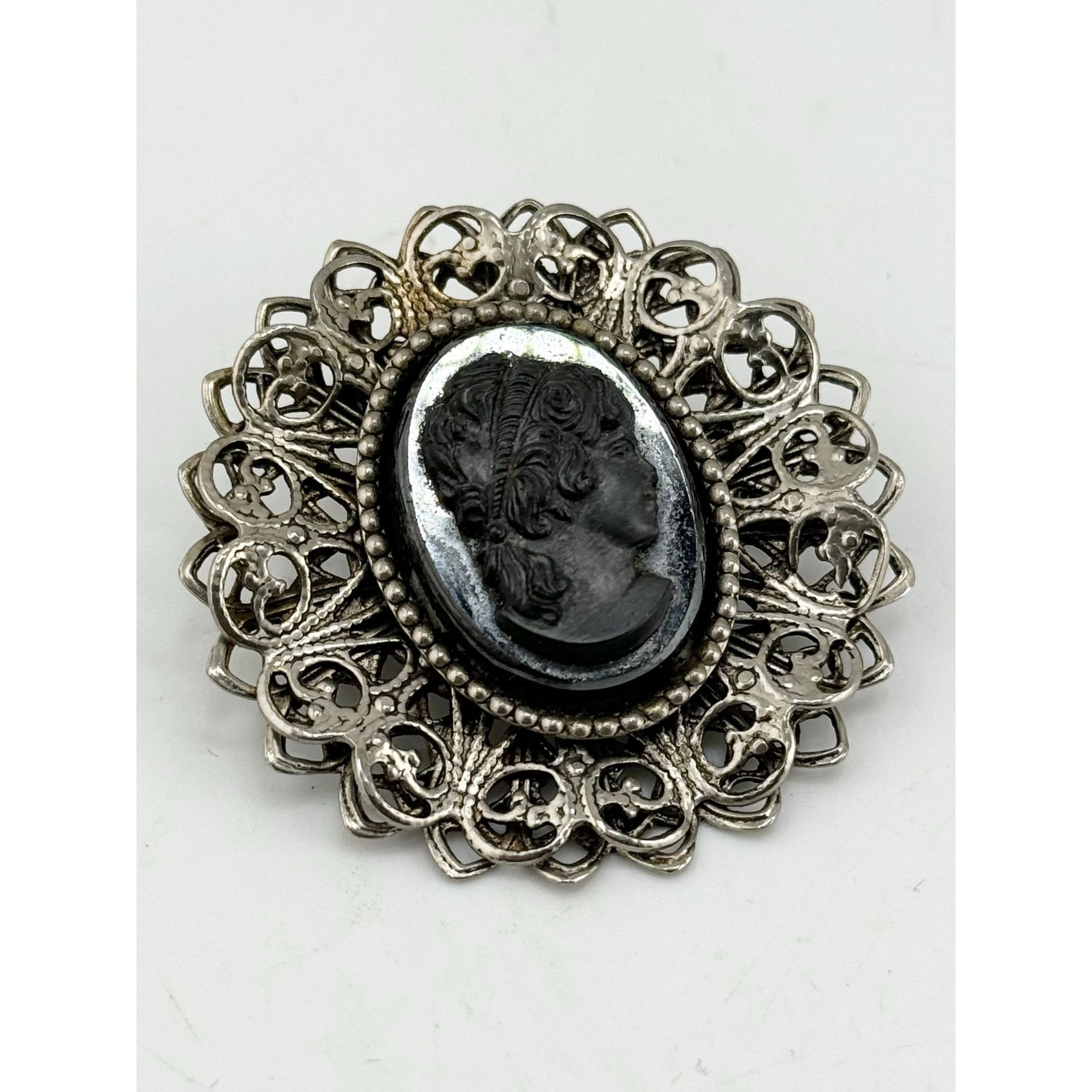 Vintage Vintage black glass cameo filigree brooch pin Size ONE SIZE - 3 Thumbnail