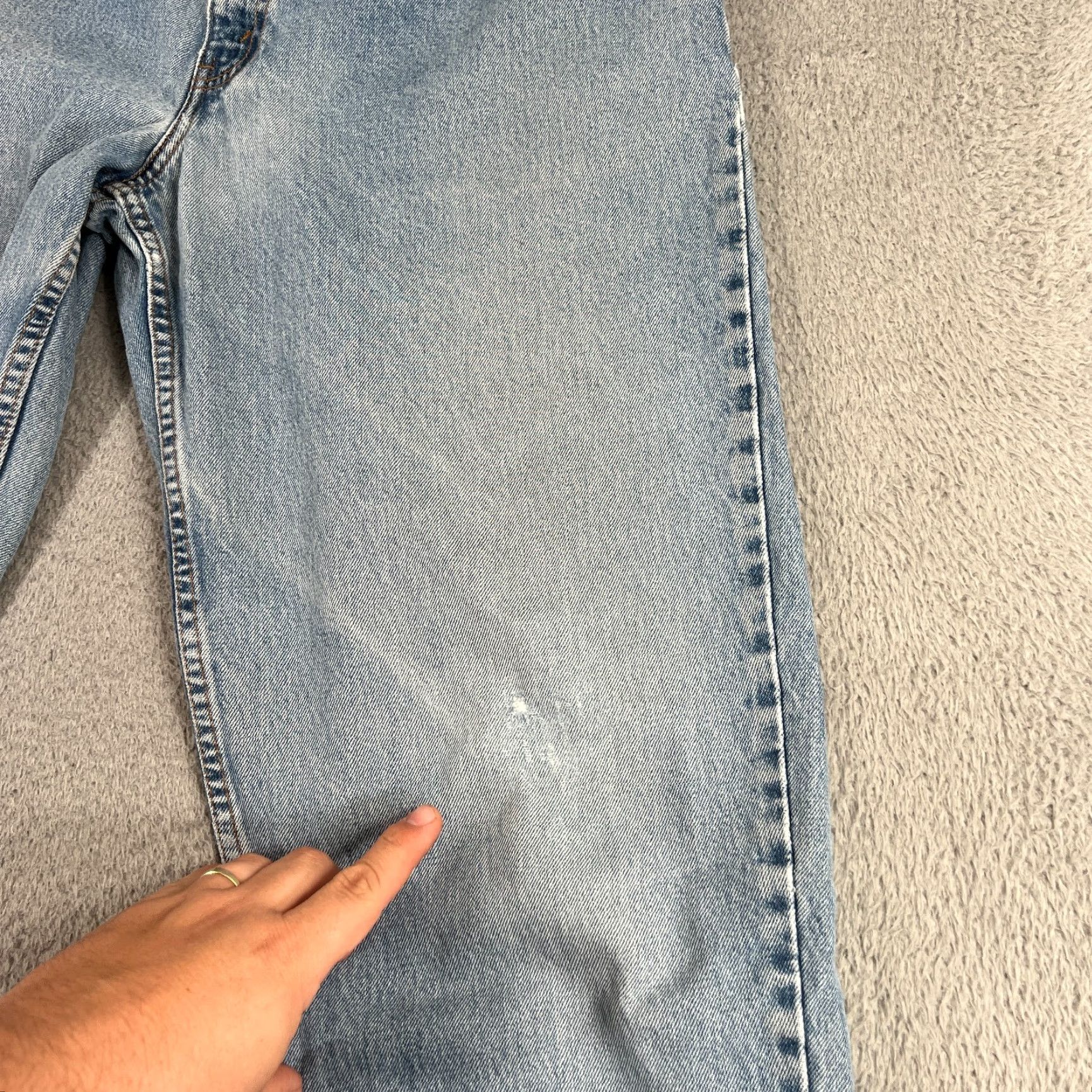 Levi's Vintage Levi's 560 Tapered Fit Men’s Jeans 36x34 Blue Distressed Cotton Denim Size US 36 / EU 52 - 3 Thumbnail
