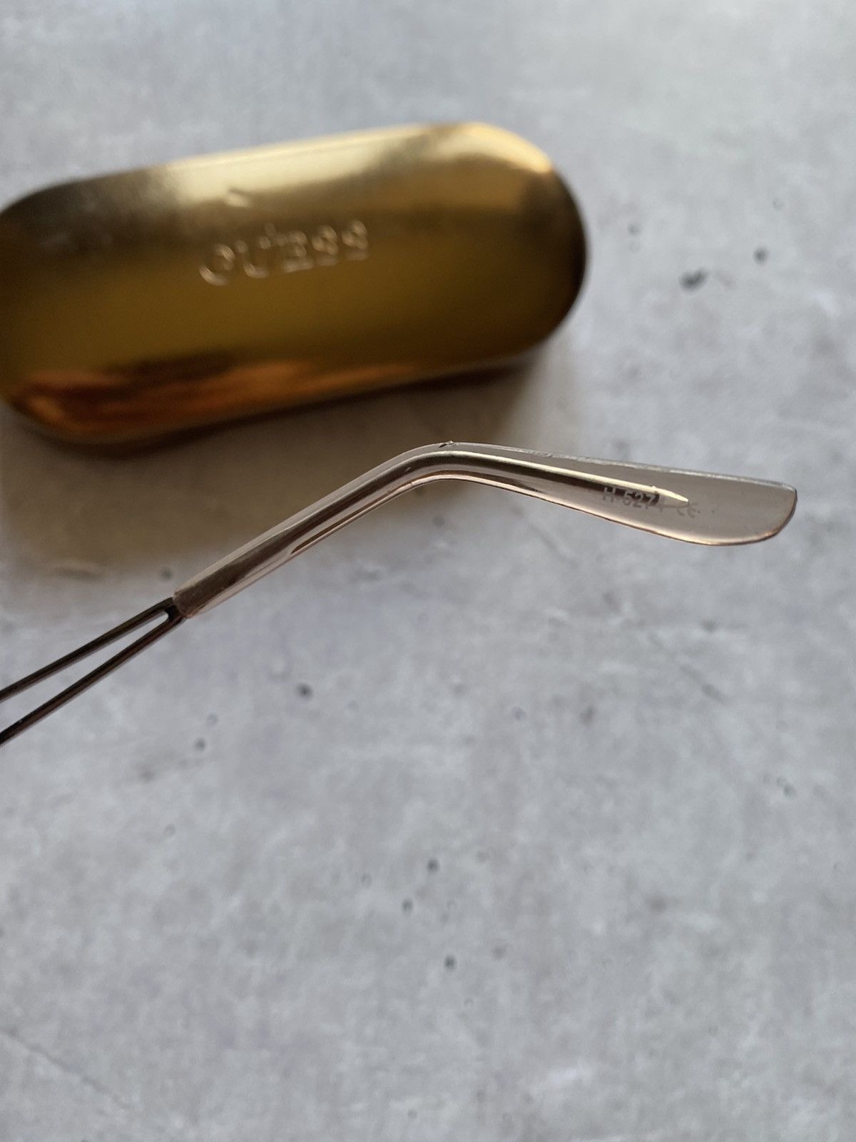 Guess × Vintage Vintage Guess Sunglasses Gold Italy H-5271 GU AS166L 5.10 Size ONE SIZE - 4 Thumbnail