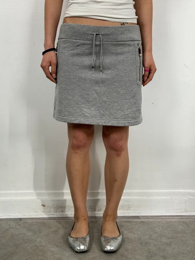 Gucci SS2007 Gucci Grey Minimalist Skirt Size 28" / US 6 / IT 42 - 2 Thumbnail