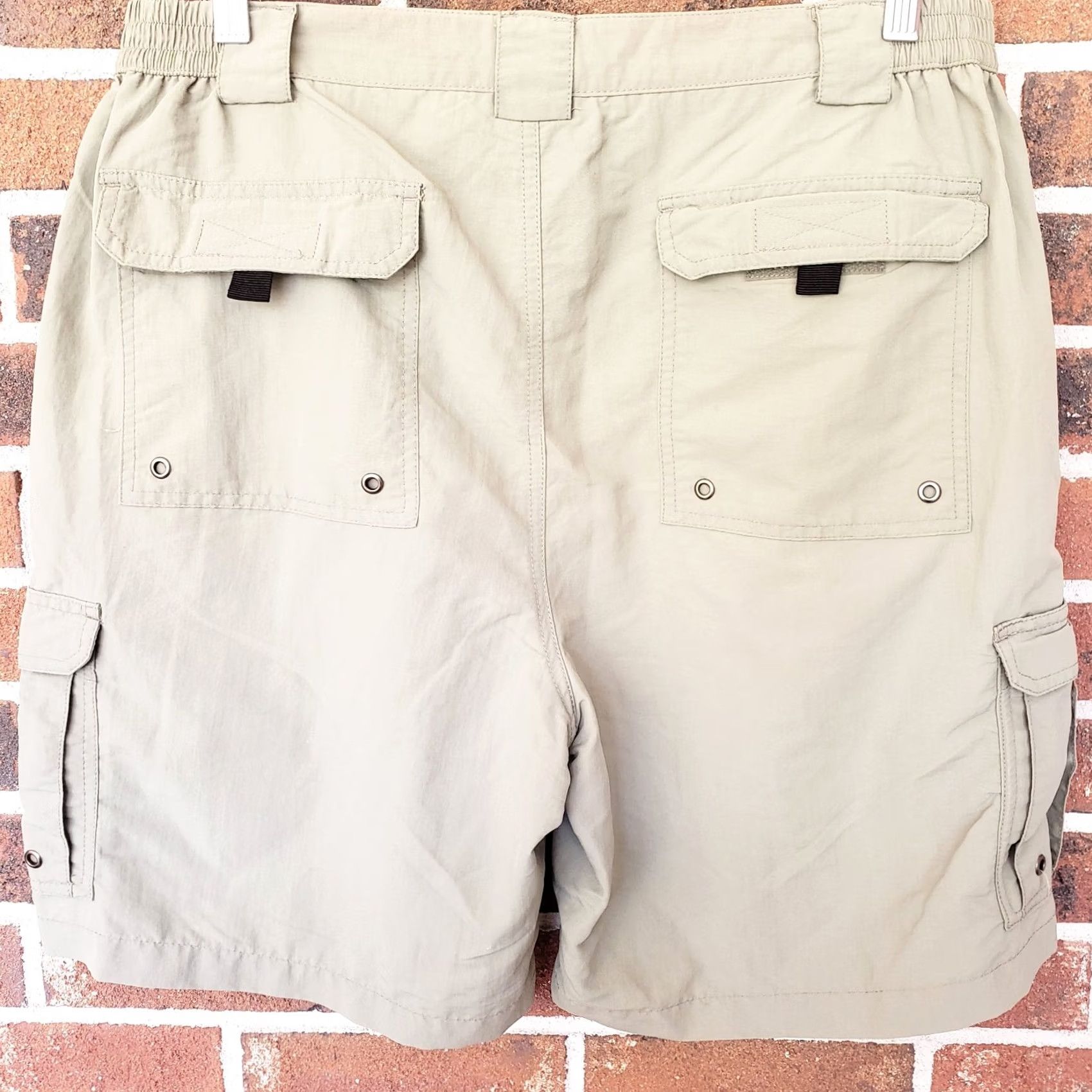 Vintage VINTAGE World Wide Sportsman Cargo Shorts Men 38x9 Green Nylon Lightweight Cargo Pocket Pockets Elastic Waist Button Front Casual Outdoor 90s Style Size US 38 / EU 54 - 7 Thumbnail