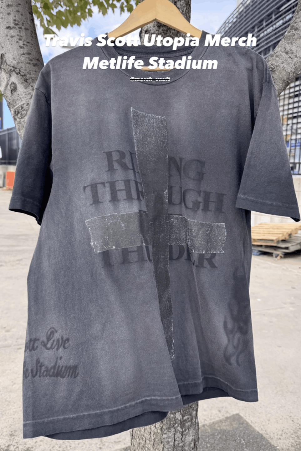 Travis Scott Travis Scott Exclusive Utopia Merch Size US L / EU 52-54 / 3 - 1 Thumbnail