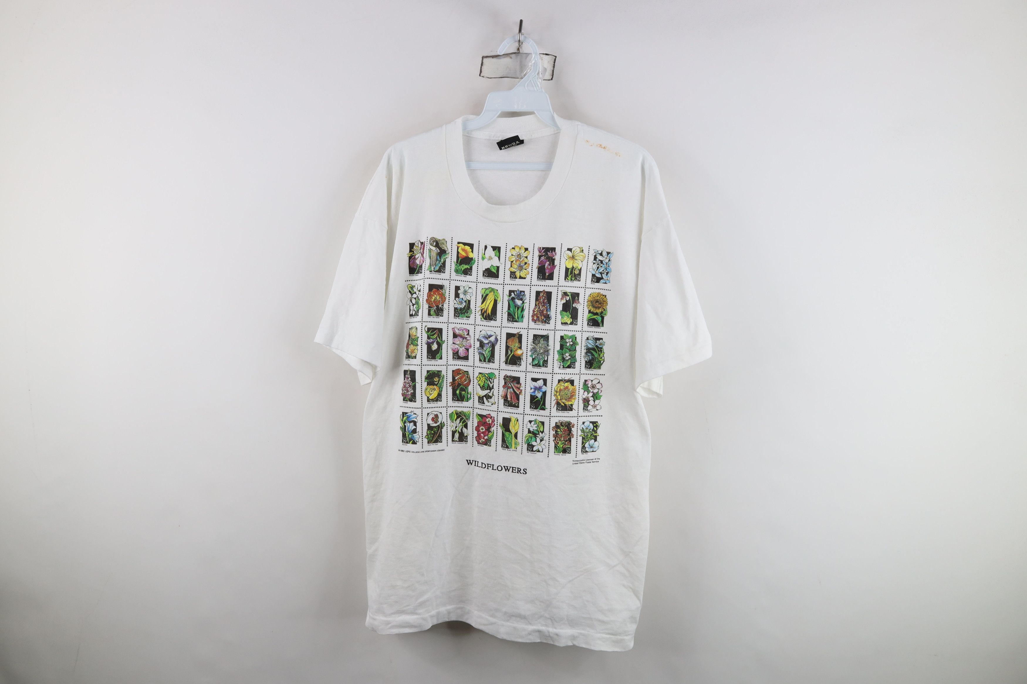 Vintage Vintage 90s Streetwear Postage Stamps Flower T-Shirt USA Size XL / US 12-14 / IT 48-50 - 1 Thumbnail