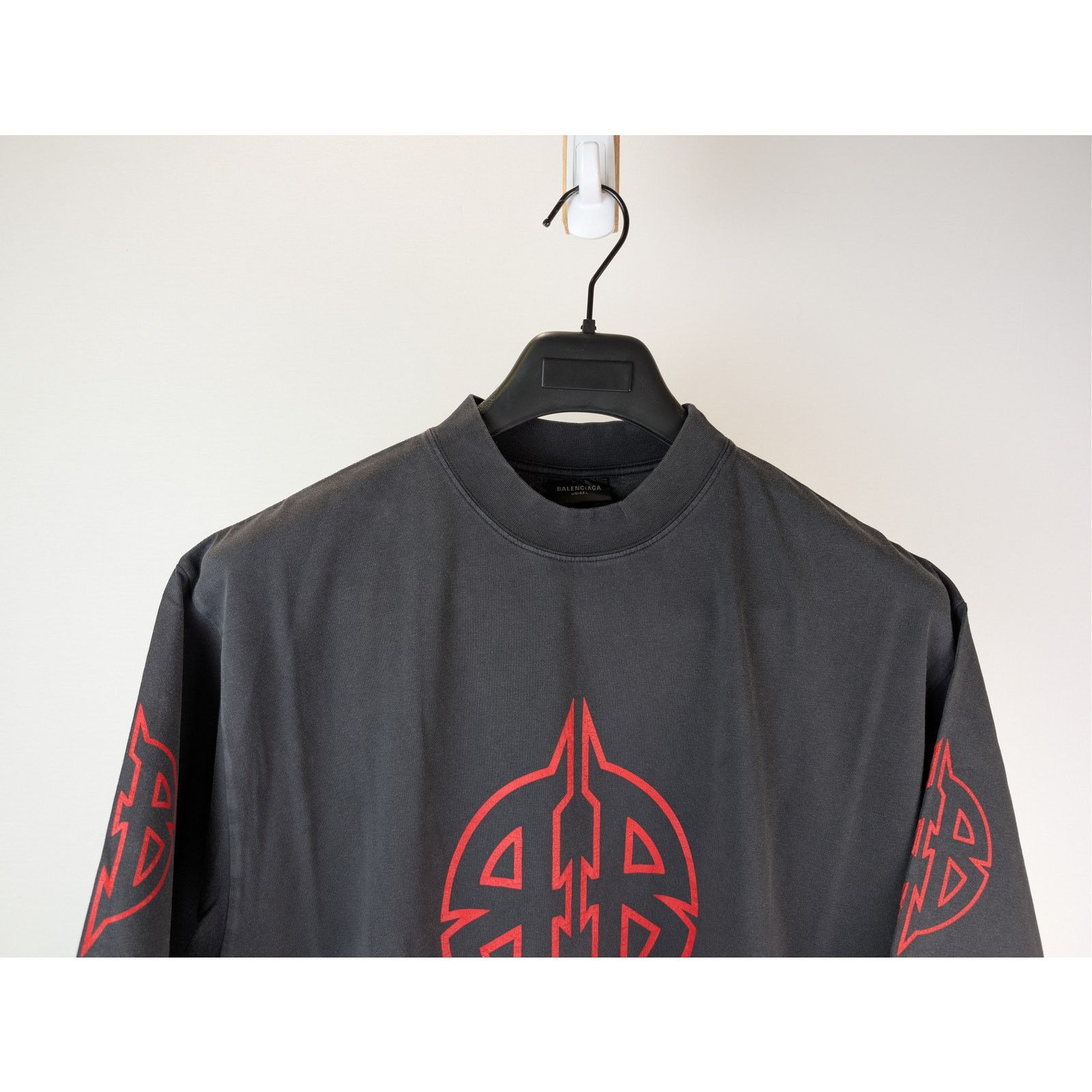 Balenciaga o1rshd1 Metal BB Vintage Jersey Medium Fit T-Shirt in Black Size US XS / EU 42 / 0 - 3 Thumbnail