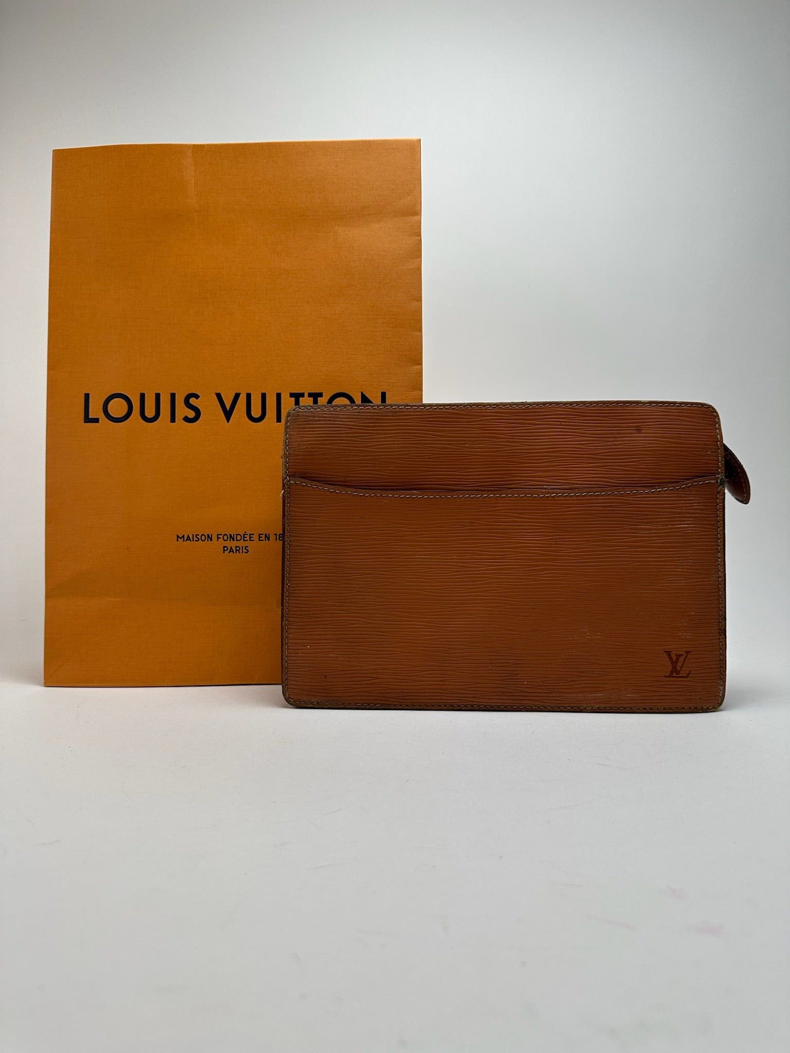 Louis Vuitton Vintage EPI Leather clutch brown Size ONE SIZE - 1 Thumbnail