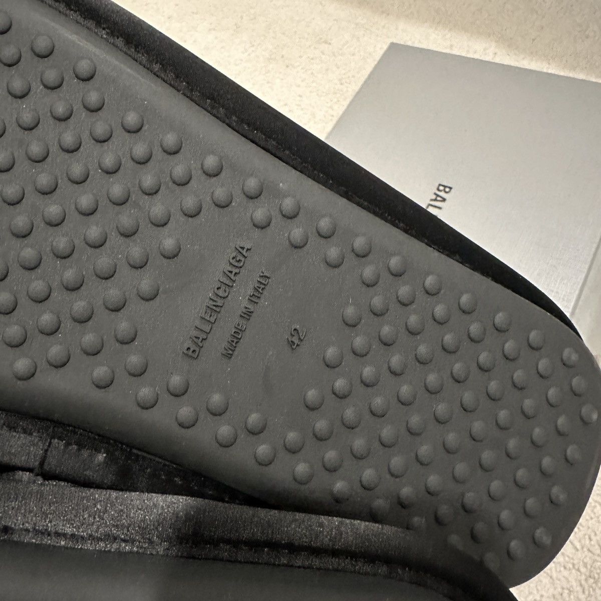 Balenciaga BB HOTEL & RESORTS QUILTED SLIDES Size US 9 / EU 42 - 7 Thumbnail