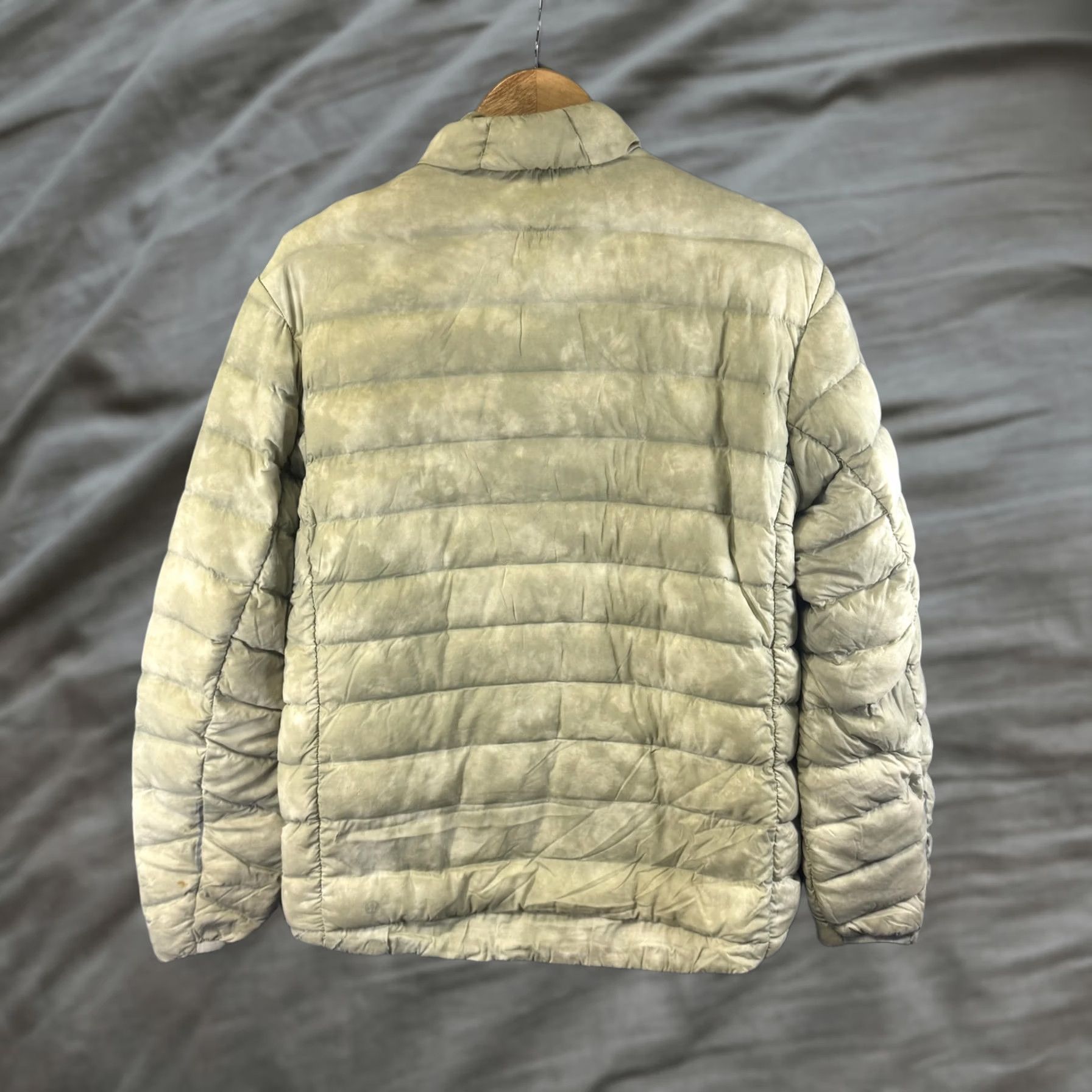 Lululemon VINTAGE? No. Size S / US 4 / IT 40 - 1 Thumbnail