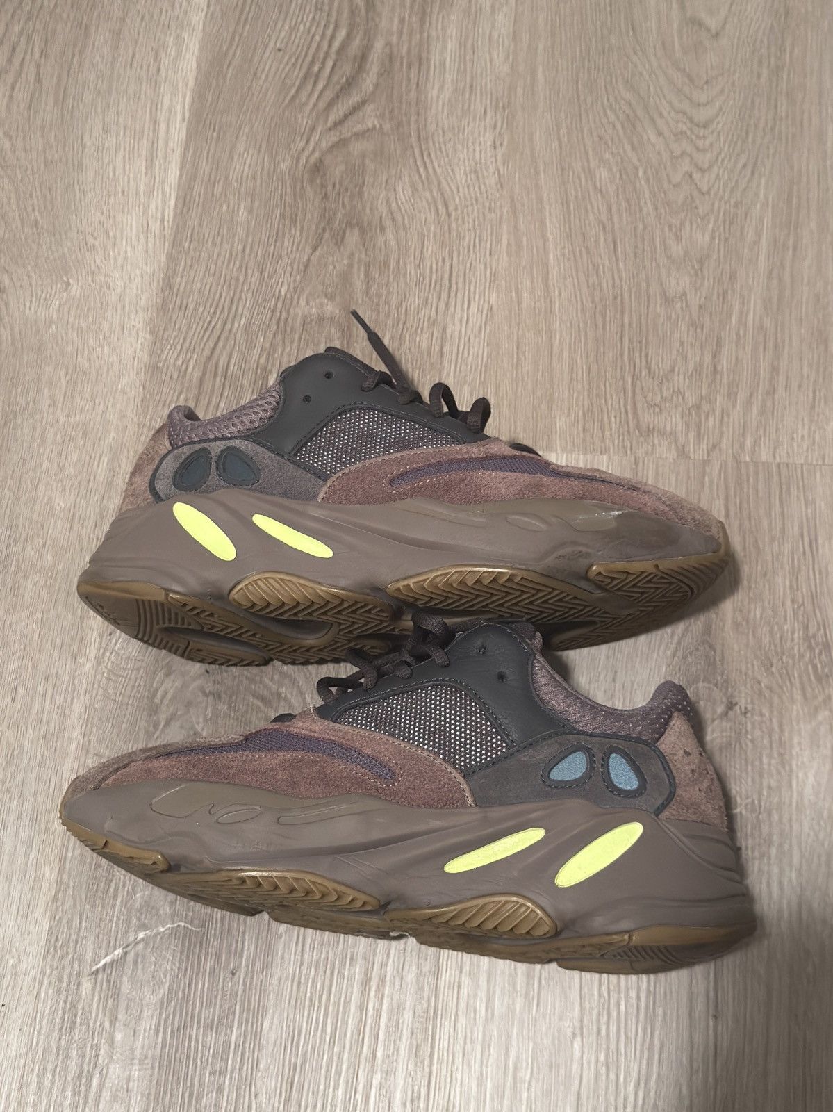 Yeezy Yeezy Boost 700 Mauve sz 9 Size US 9 / EU 42 - 2 Thumbnail