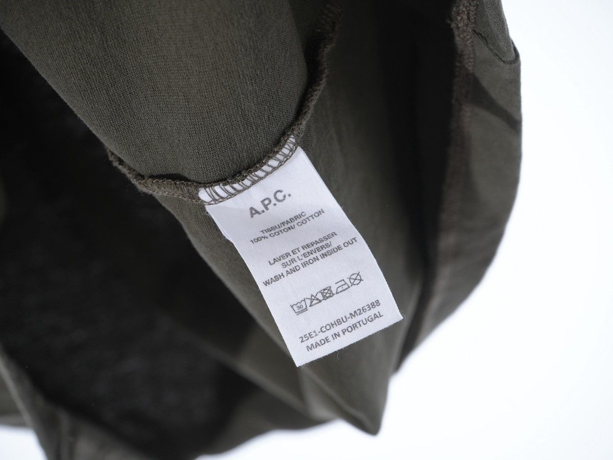 A.P.C. A.P.C. T-Shirt logo tee fits L Size US M / EU 48-50 / 2 - 4 Thumbnail