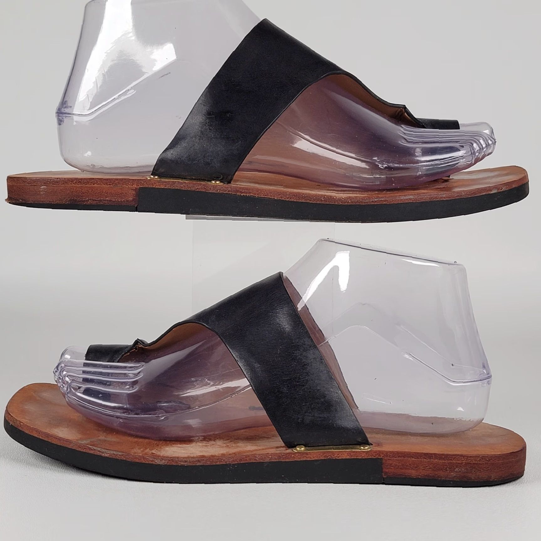Calvin Klein VINTAGE Calvin Klein Pax Black Faux Leather Thongs Flats Sandals Size 8/38 Women Shoes Flat Heel Thong Leather Black Womens Size US 8 / IT 38 - 5 Thumbnail