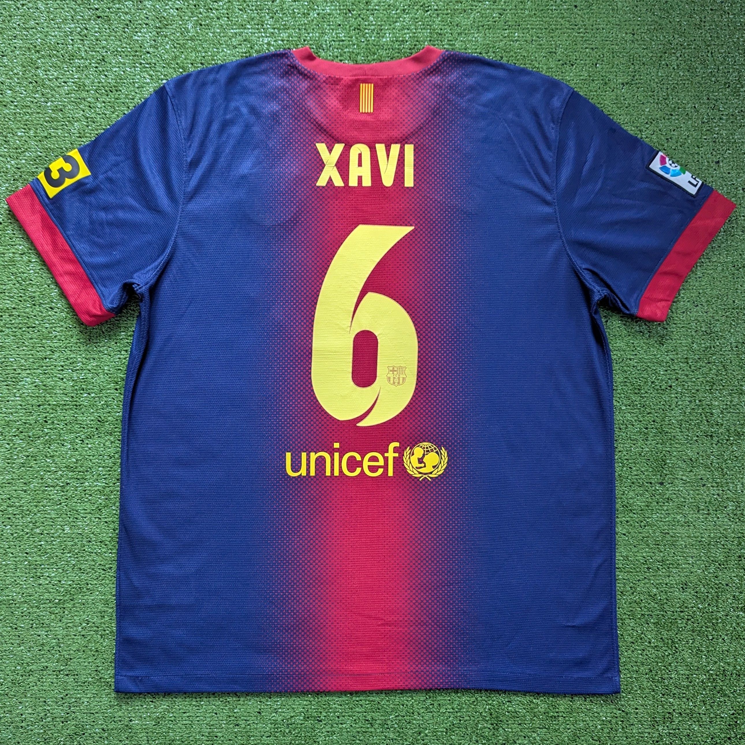 Nike FC BARCELONA 2012/2013 HOME FOOTBALL SHIRT JERSEY XAVI #6 Size US XL / EU 56 / 4 - 1 Thumbnail