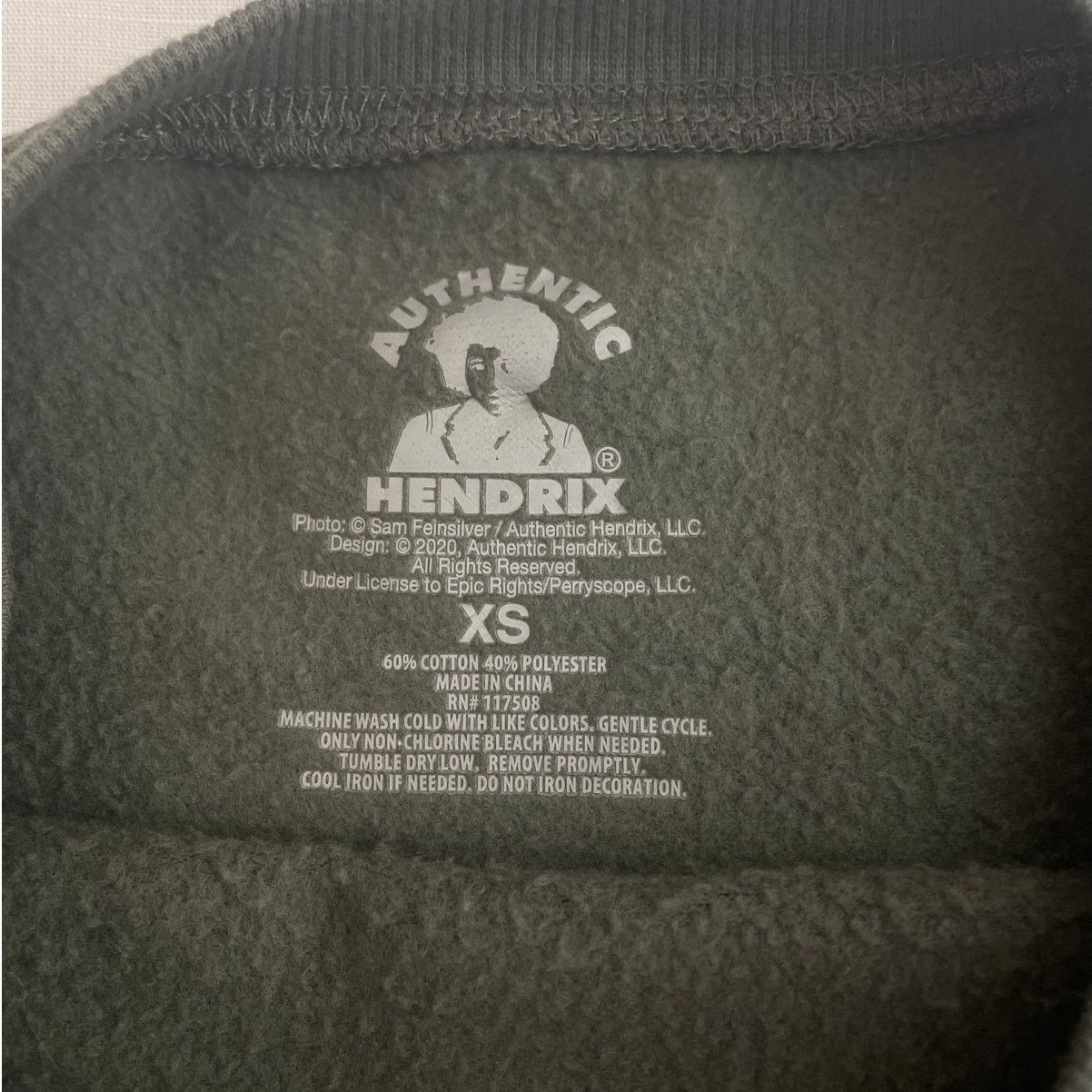 Jimi Hendrix JIMI HENDRIX 1970 Band of Gypsys Sweatshirt Women's XS GUC Size XS / US 0-2 / IT 36-38 - 4 Thumbnail