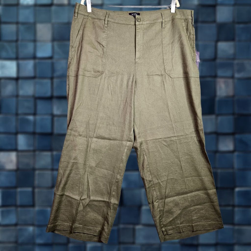 NYDJ NYDJ Shorts Women 16W Plus Size Olive Green Cropped Cargo Pants NWT Size 38" / US 16 / IT 52 - 1 Thumbnail