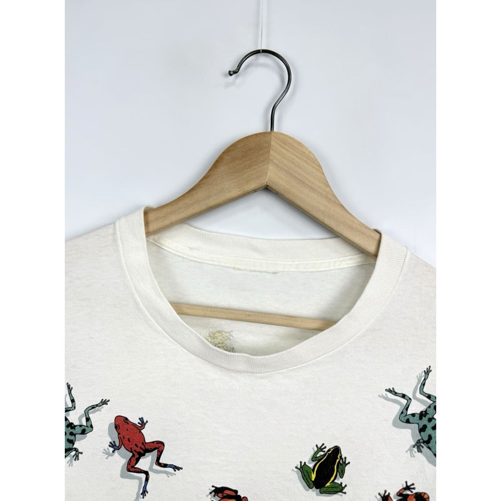Hanes VINTAGE 90s Dan Gilbert Poison Dart Frogs Puerto Rico T-Shirt Size M White Hanes Shirt Mens Size US M / EU 48-50 / 2 - 5 Thumbnail