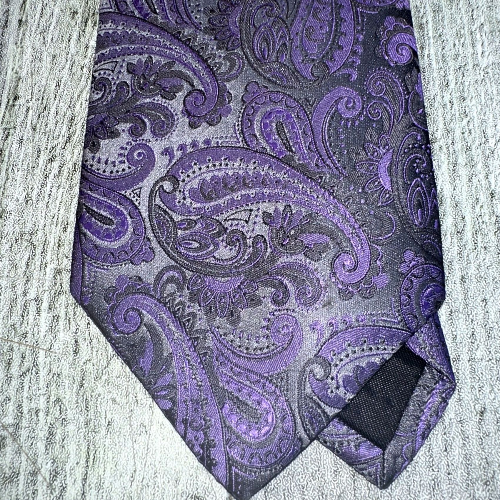 Vintage Men’s Tie Purple Paisley 59 Inch Size ONE SIZE - 2 Thumbnail