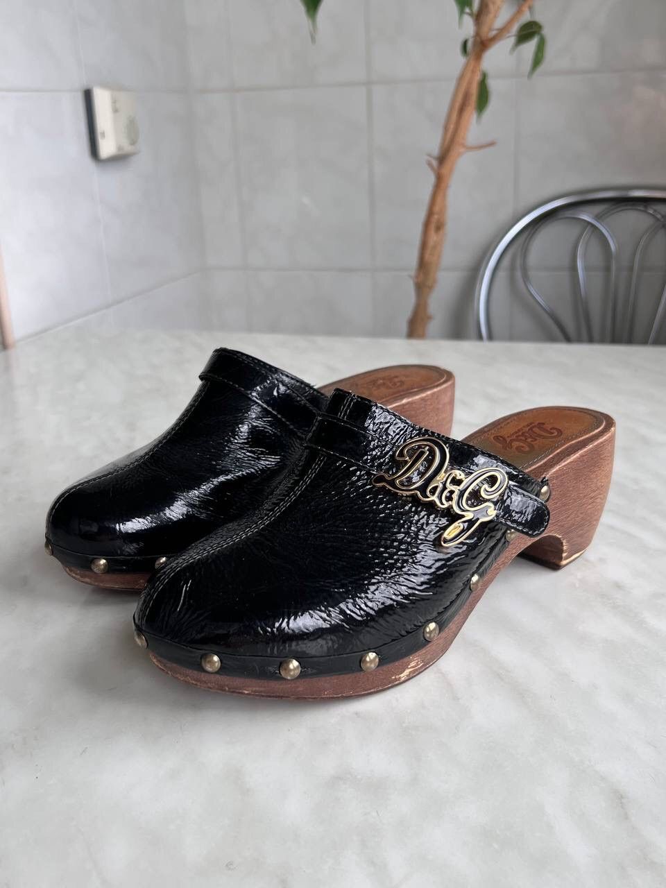 Dolce & Gabbana Dolce & Gabbana Clogs 90s/00s Vintage Sandals Woods Learher Size US 7.5 / IT 37.5 - 2 Thumbnail