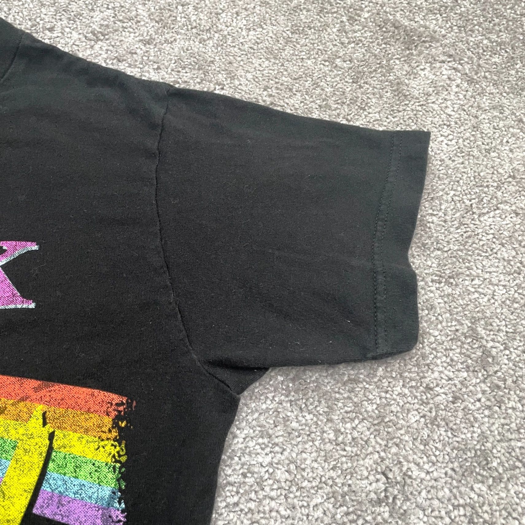 Vintage Pink Floyd Graphic T-Shirt Women Small Black Crew Neck Short Sleeve Band Tee Size S / US 4 / IT 40 - 3 Thumbnail