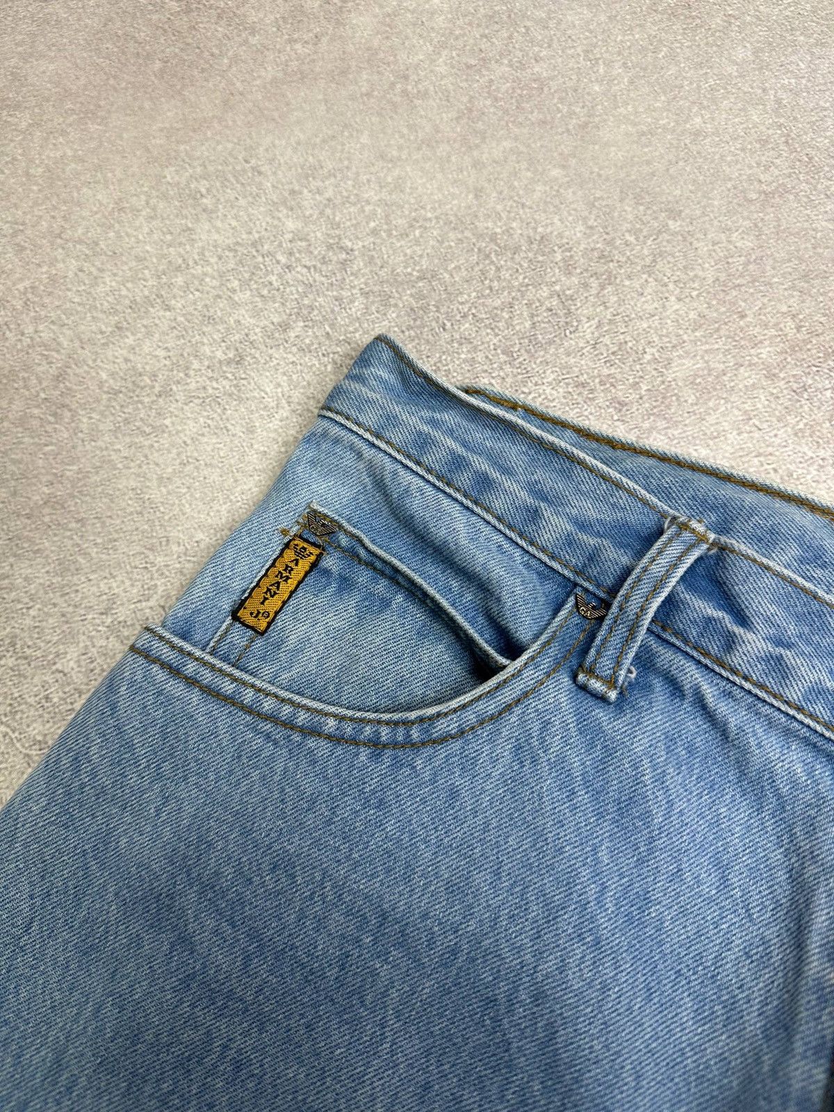 Armani Vintage Armani Metal Logo Baggy Heavy Denim Jeans 33 Size US 33 - 7 Thumbnail