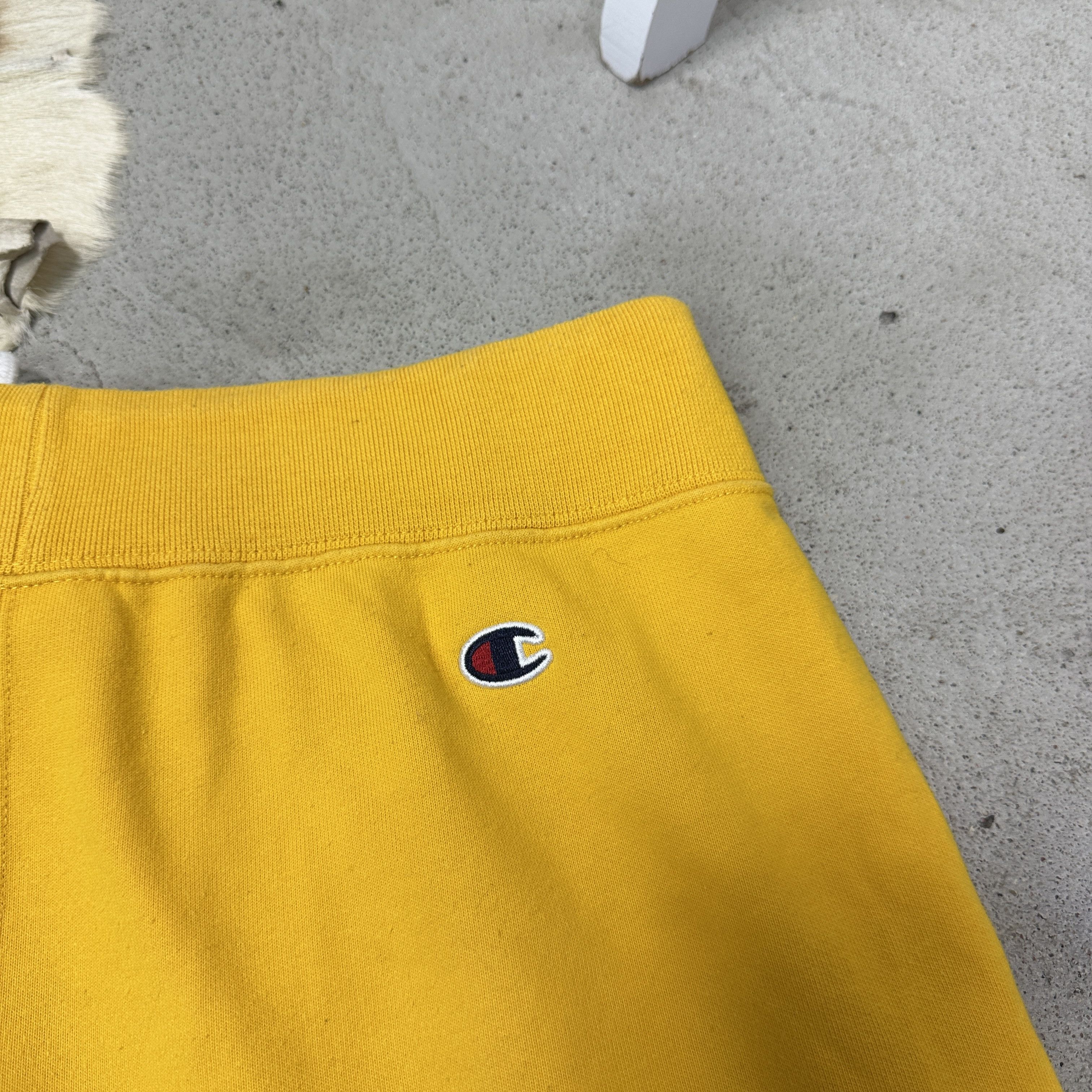 Champion Vintage Sporty Streetwear Skater Hip Hop Champion Shorts Y2K Size US 35 - 5 Thumbnail