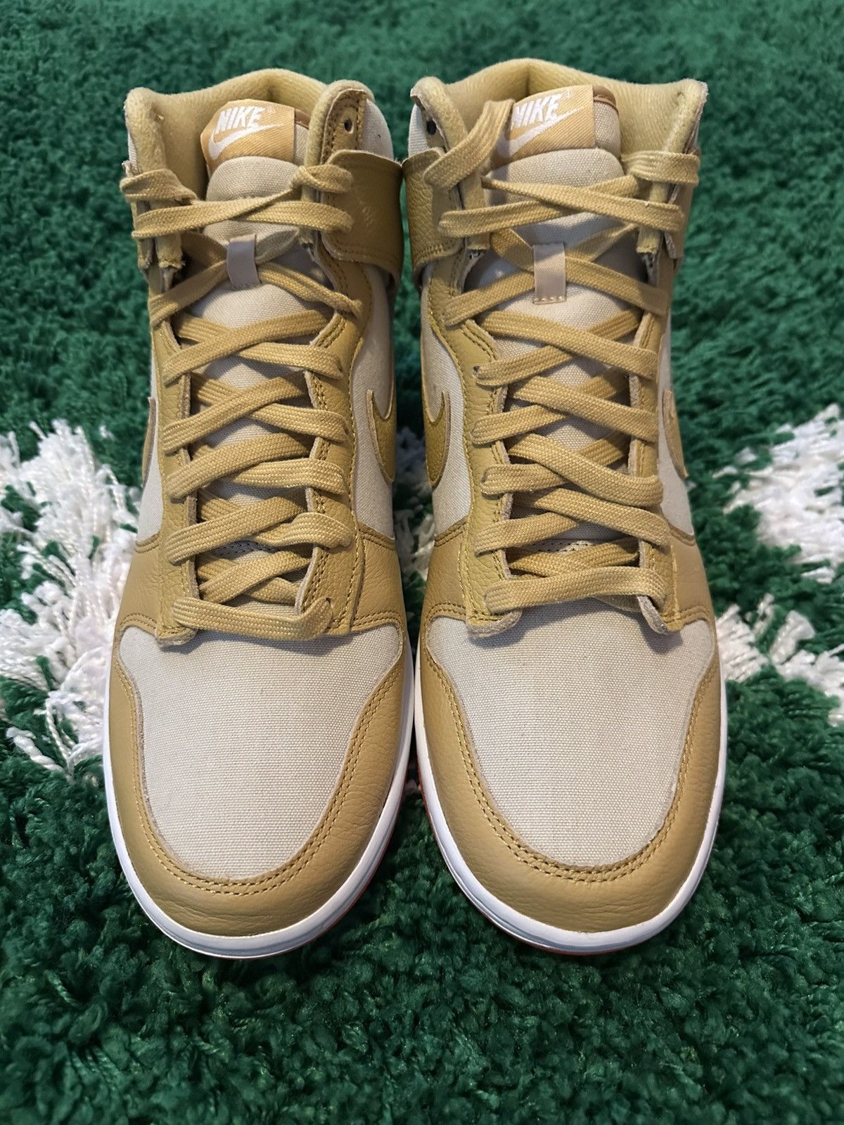 Nike Nike Dunk Hi PRM Gold Sneakers 11 Size US 11 / EU 44 - 4 Thumbnail