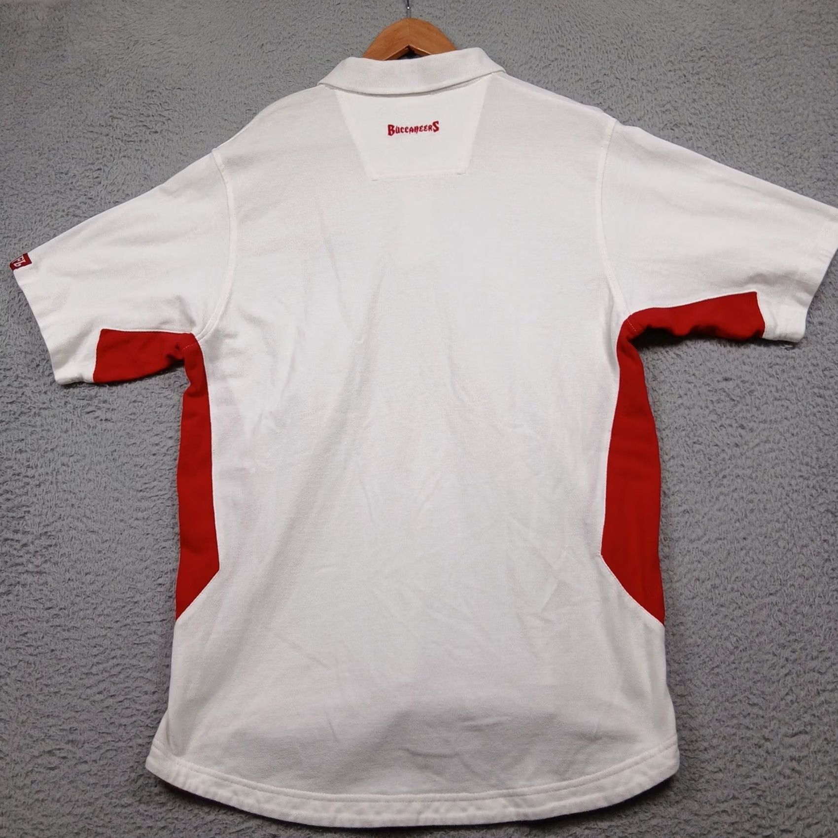 NFL Tampa Bay Buccaneers Polo Shirt Men M White Red NFL Football Shirt Polo Size US M / EU 48-50 / 2 - 3 Thumbnail