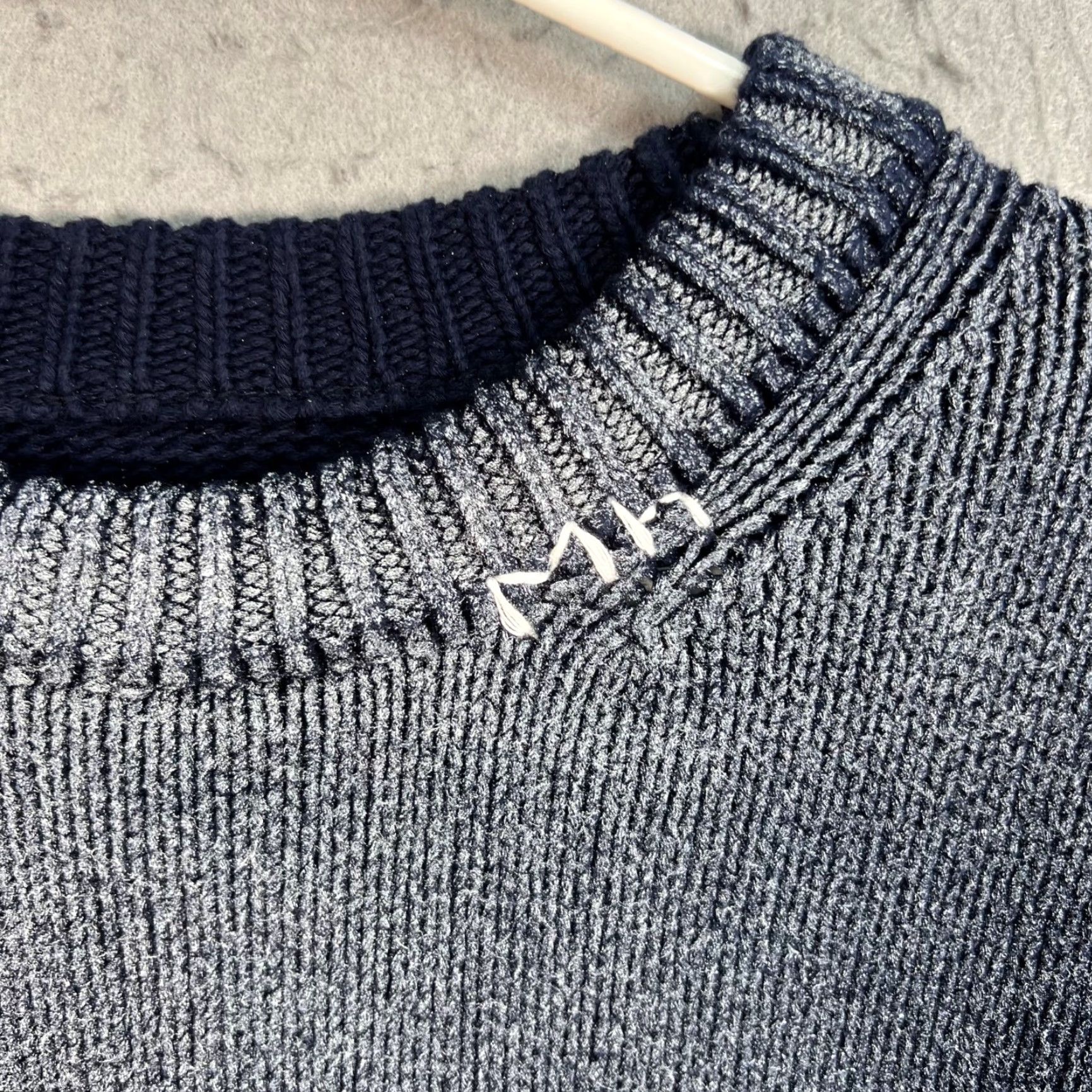 Madhappy Madhappy Mens Large Gradient Navy Blue Heavyweight Sweater Pullover USA Shirt Mens Size US L / EU 52-54 / 3 - 7 Thumbnail