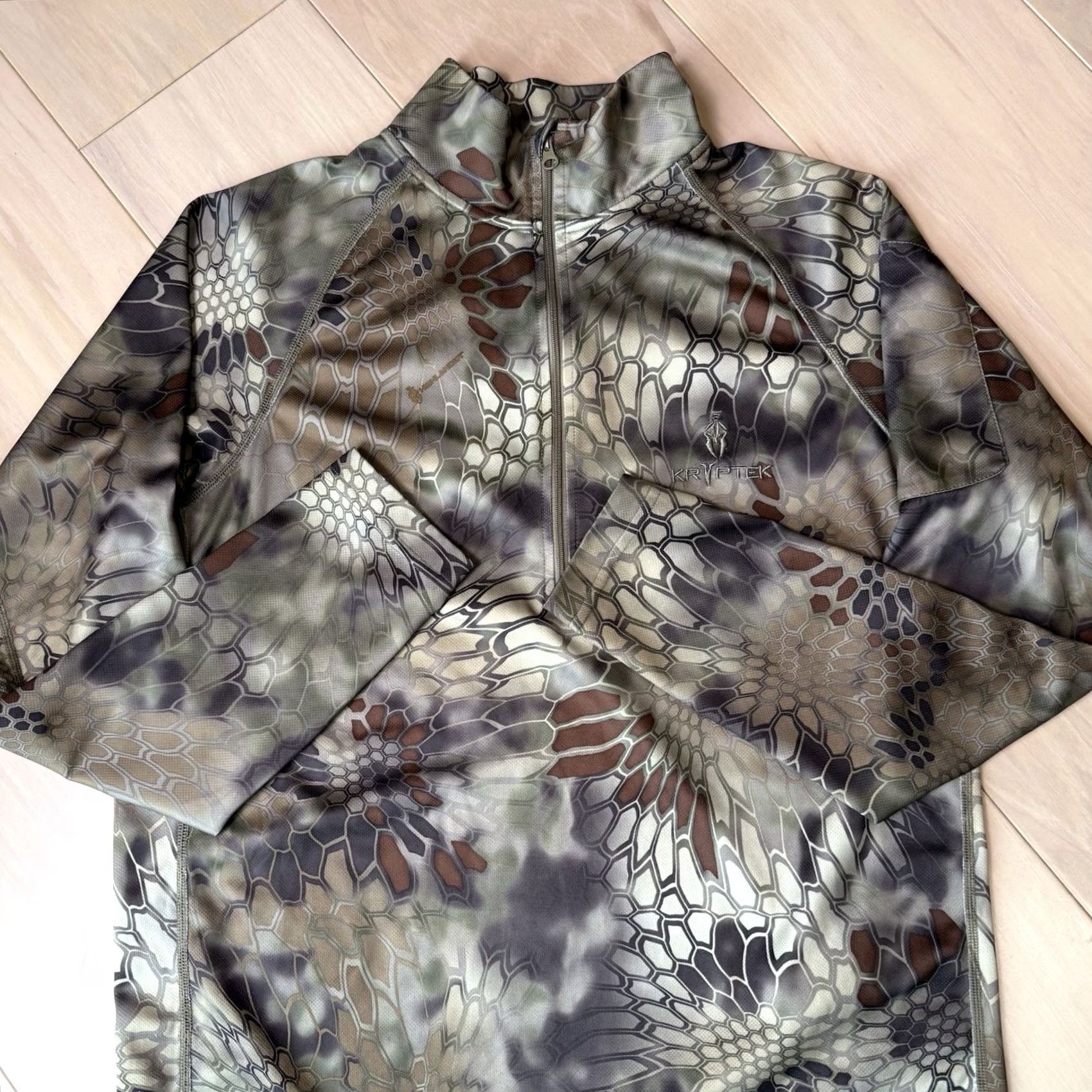 Vintage Kryptek Cronos 1/2 Zip Pullover Jacket Medium Black Lightweight Camouflage Softshell Polyester Regular Mens Size US M / EU 48-50 / 2 - 5 Thumbnail