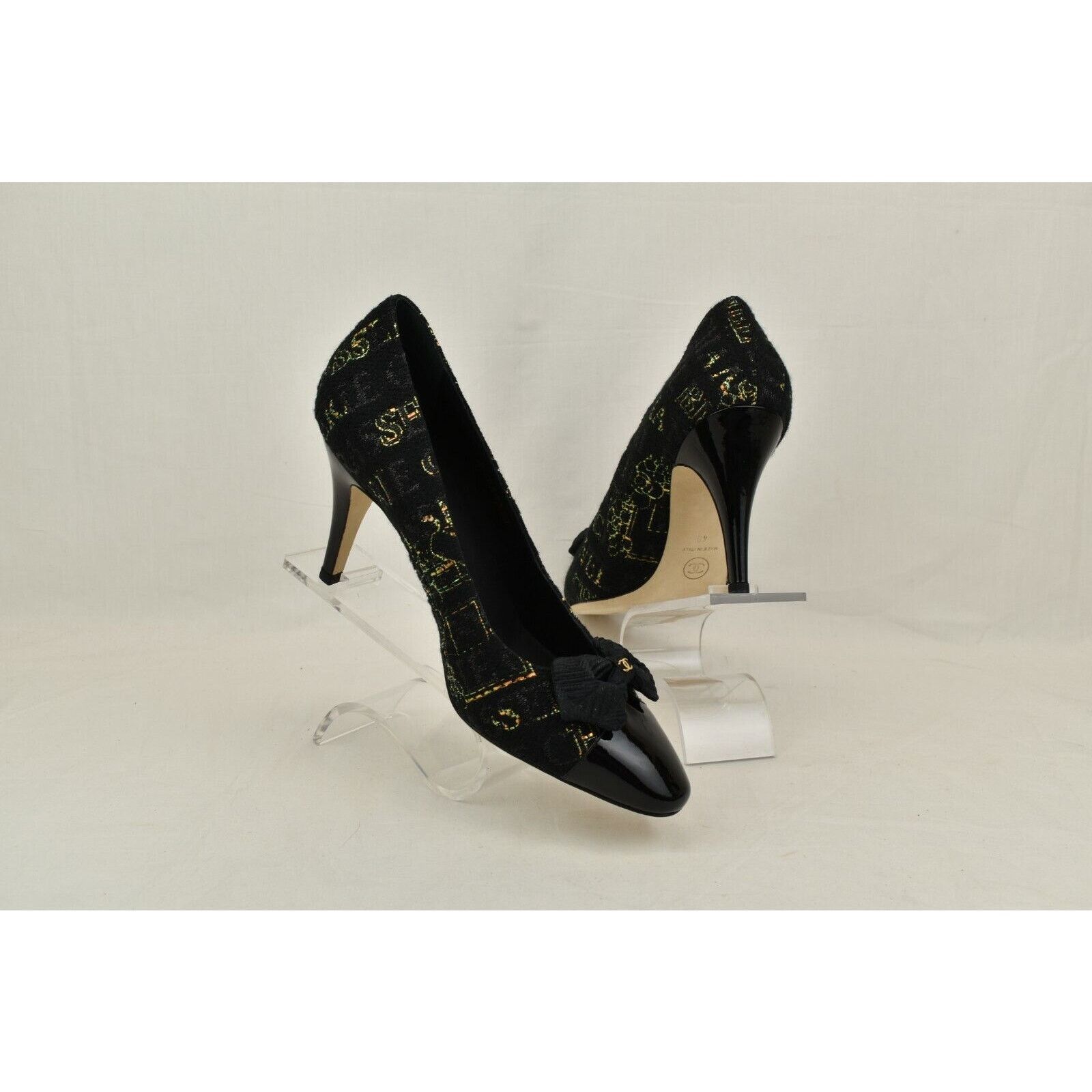 Chanel BLACK G31387 TWEED PATENT LEATHER CAP TOE LOGO BOW PUMPS 40 Size US 10 / IT 40 - 4 Thumbnail