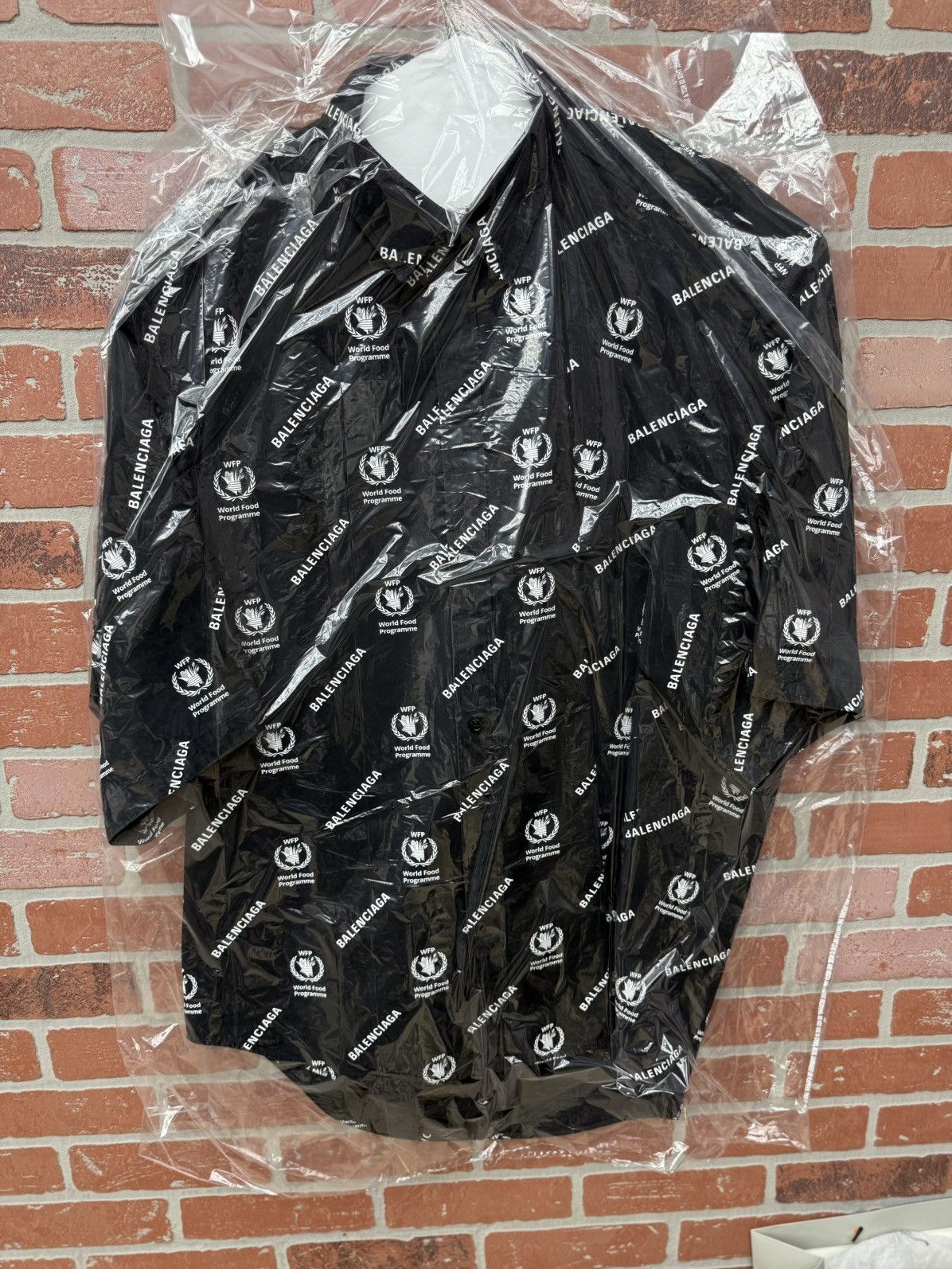 Balenciaga Balenciaga Button Up Tee Shirt Size 41 All Over Logo Size US S / EU 44-46 / 1 - 1 Thumbnail