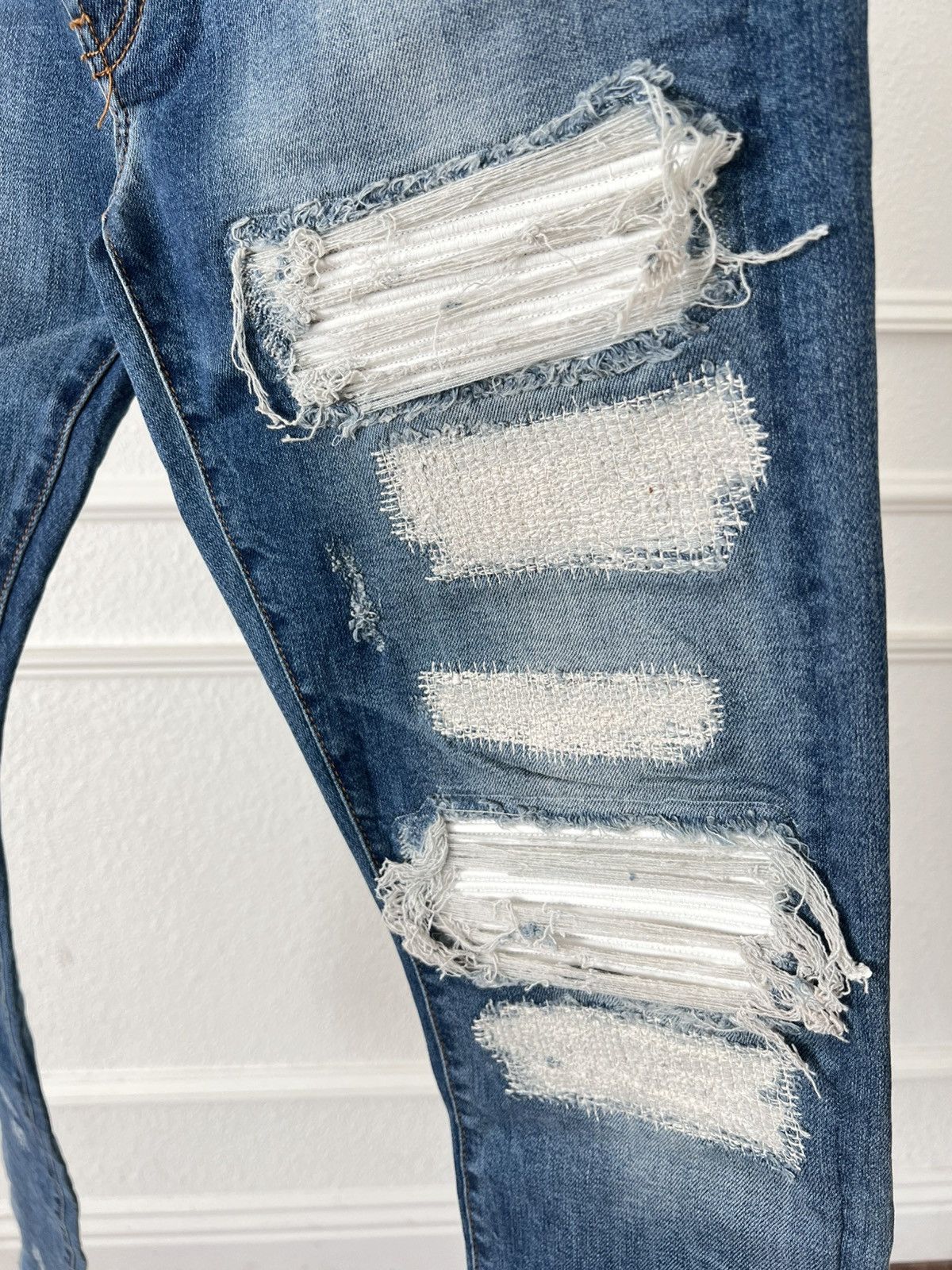 Amiri Original Amiri blue jean white leather patch Size US 34 / EU 50 - 2 Thumbnail