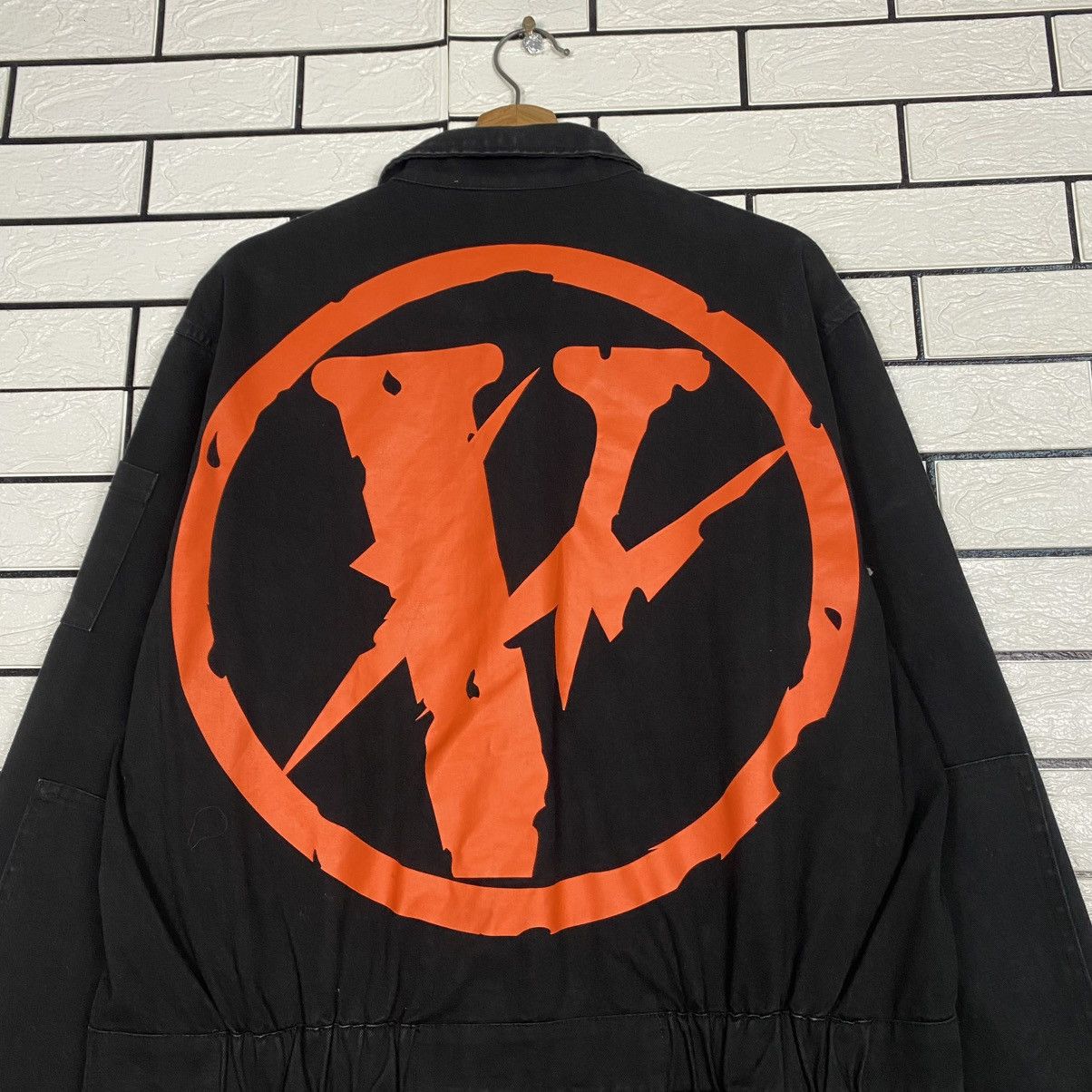Fragment Design 📌VLONE X FRAGMENT DESIGN FRIENDS FRAGMENT FLIGHT SUIT Size US 40 / EU 56 - 6 Thumbnail