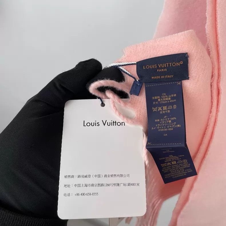 Louis Vuitton Louis Vuitton Pink presbyopic double-faced cashmere scarf Size ONE SIZE - 7 Thumbnail