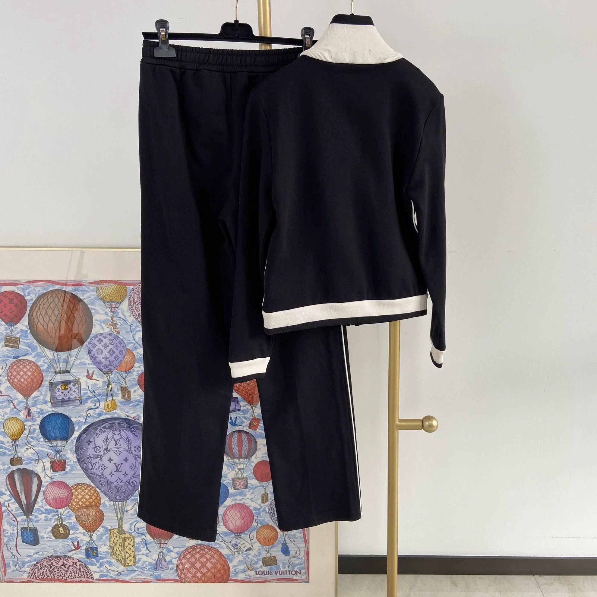 Gucci Gucci black suit top XS pants XXS Size XS / US 0-2 / IT 36-38 - 2 Thumbnail