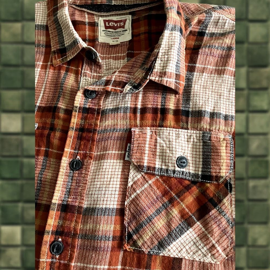 Levi's Levi’s Button-Down Short Sleeve Red Plaid Shirt Men’s Large Regular Cotton Multicolor 90s Covering White Tab Mens Size US L / EU 52-54 / 3 - 1 Thumbnail