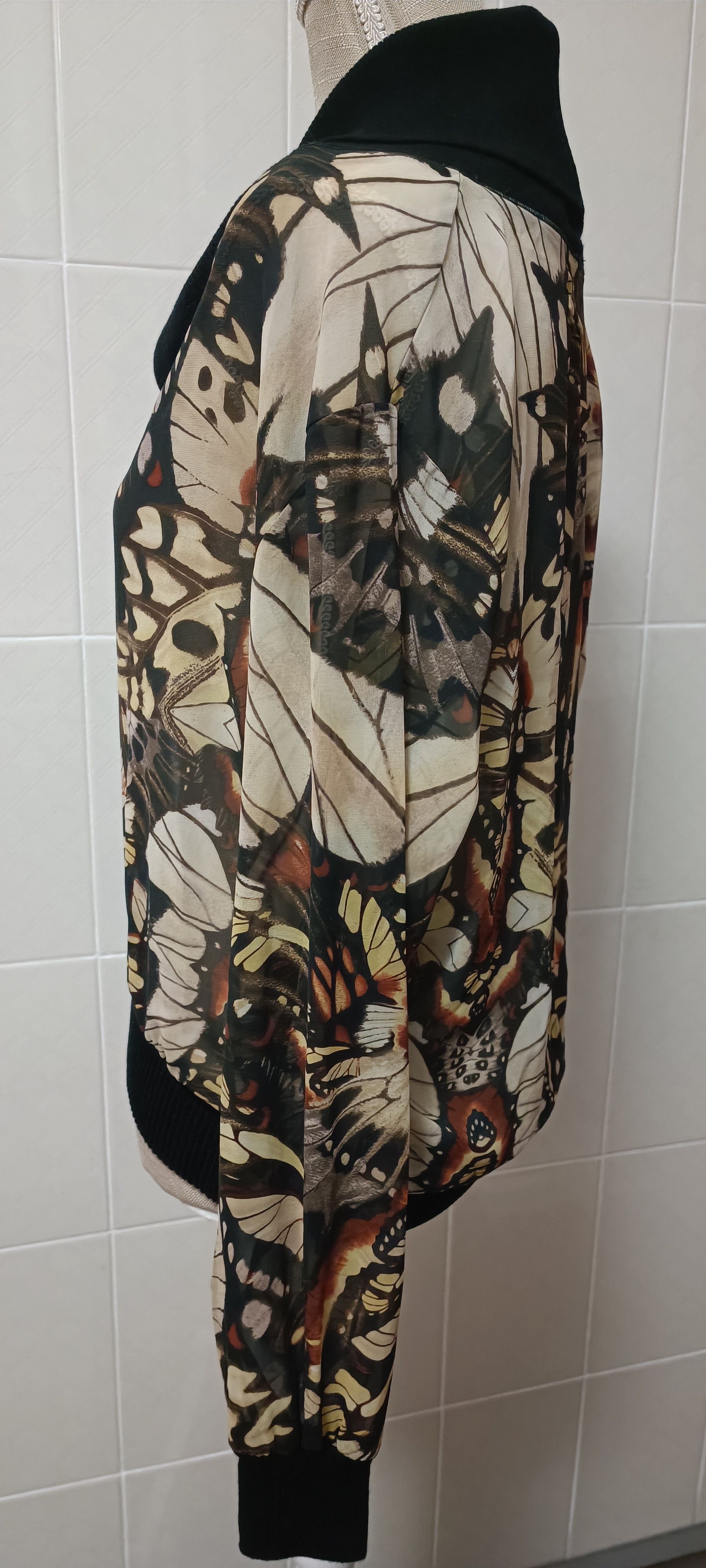 Jean Paul Gaultier Top with a butterfly print - Soleil collection by JPG Size L / US 10 / IT 46 - 15 Thumbnail