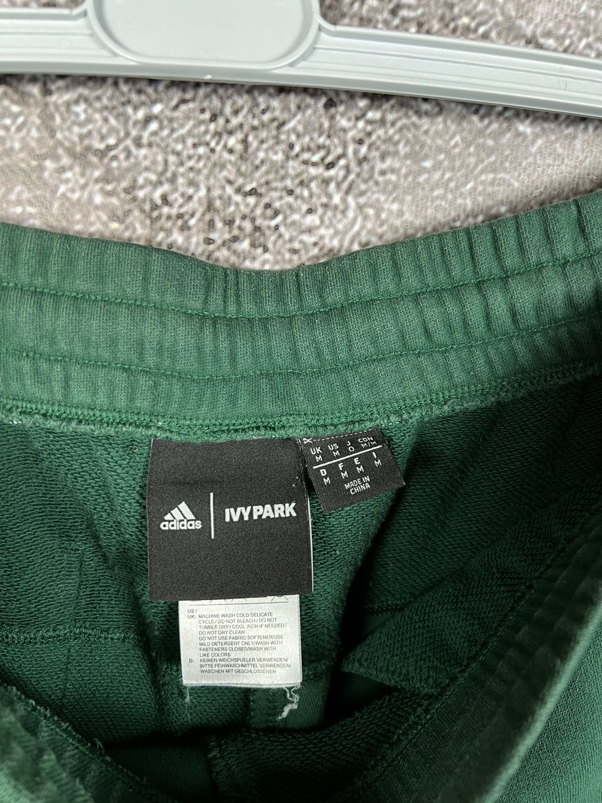 Adidas × Ivy Park Adidas x Ivy Park 4all cargo unisex Beyoncé sweat pants y2k Size US 34 / EU 50 - 13 Thumbnail