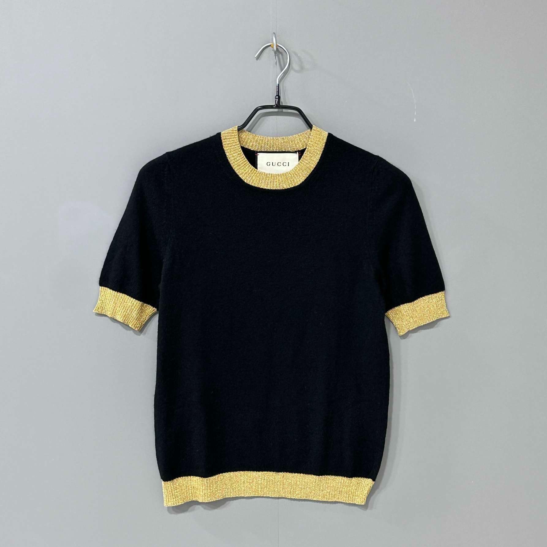 Gucci Gucci gold thread black knitted short sleeves 2501-Nextarro Size US S / EU 44-46 / 1 - 1 Thumbnail