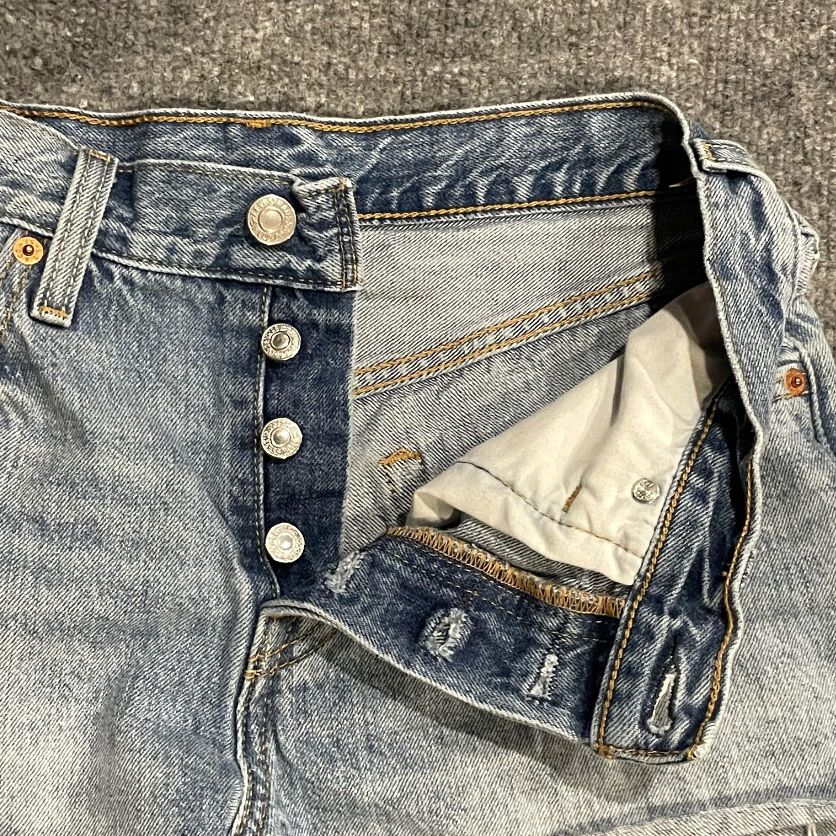Levi's Levi's 501 Cutoff Denim Shorts Womens W27 Blue Distressed Button Fly Frayed Hem Size 27" / US 4 / IT 40 - 5 Thumbnail