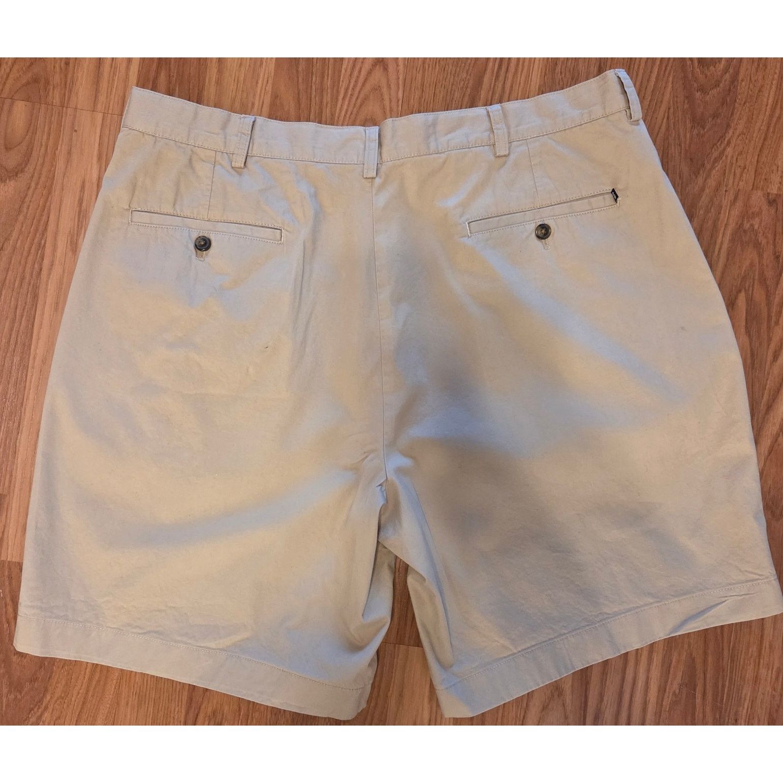 Brooks Brothers Brooks Brothers Khaki Shorts - Men's Size 40 Size US 40 / EU 56 - 3 Thumbnail