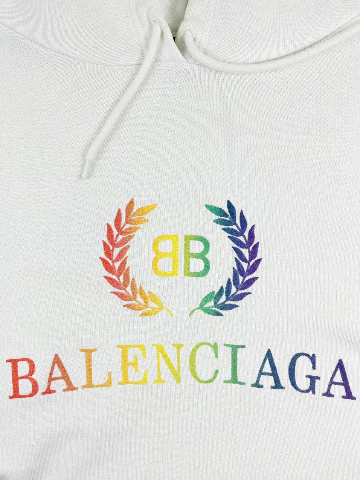 Balenciaga SS19 Balenciaga Rainbow Crest Logo Embroidered Hoodie White Size US M / EU 48-50 / 2 - 4 Thumbnail