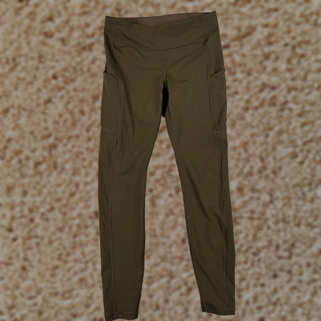 Lululemon Lululemon Pants Women 8 Green Breezy Dot Tight 25" Tapered Luxtreme W5AZOS Pants Women 8 Green Breezy Dot Tight 25" Tapered Luxtreme W5AZOS Size 30" / US 8 / IT 44 - 1 Thumbnail