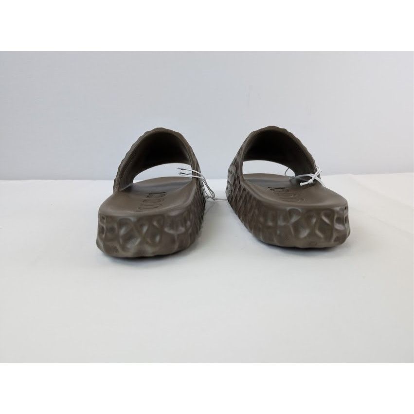 Gucci o1rshd1 Interlocking GG Water Ripple Sliders Sandals Brown Size US 11.5 / EU 44-45 - 10 Thumbnail