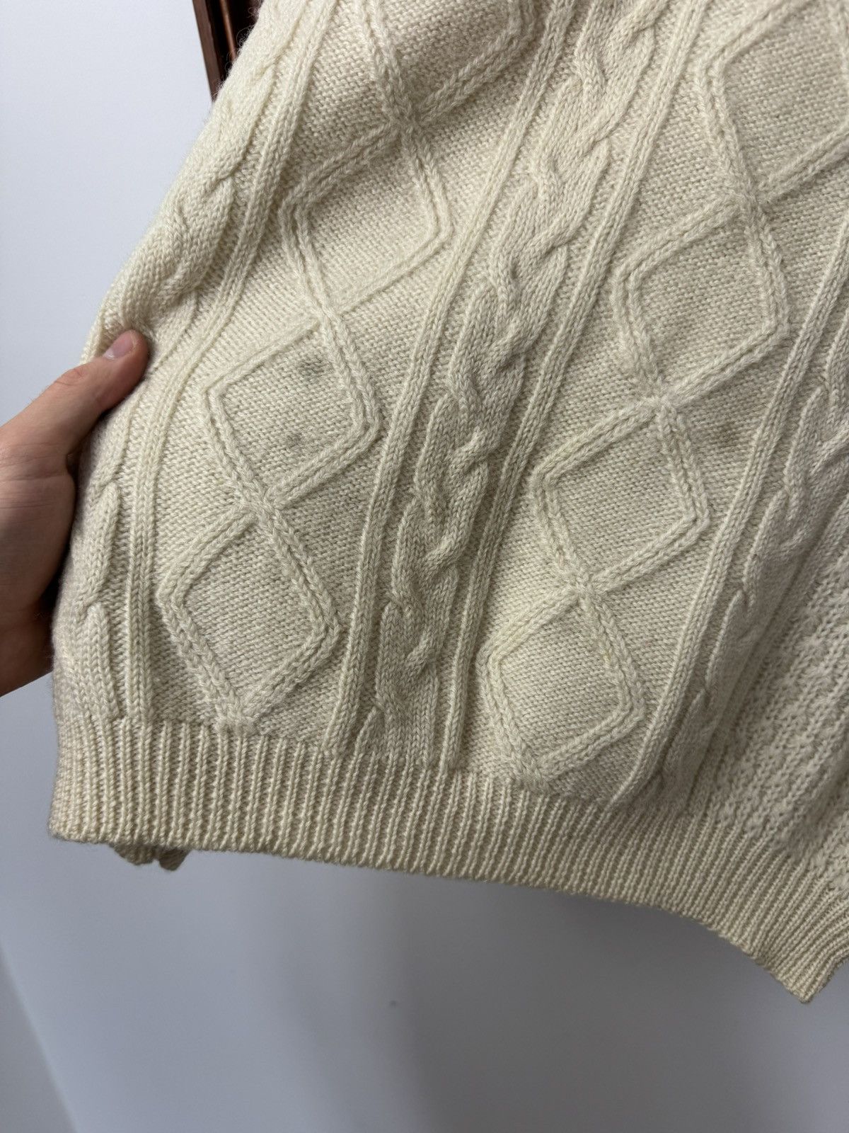 Levis 90s vintage knitwear sweater silver medal beige casual