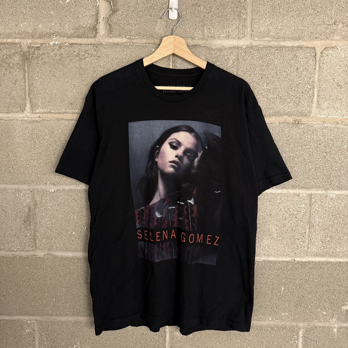 Other Selena Gomez Revival Tour Concert 2016 Black Tee Mens XL Size US XL / EU 56 / 4 - 1 Thumbnail